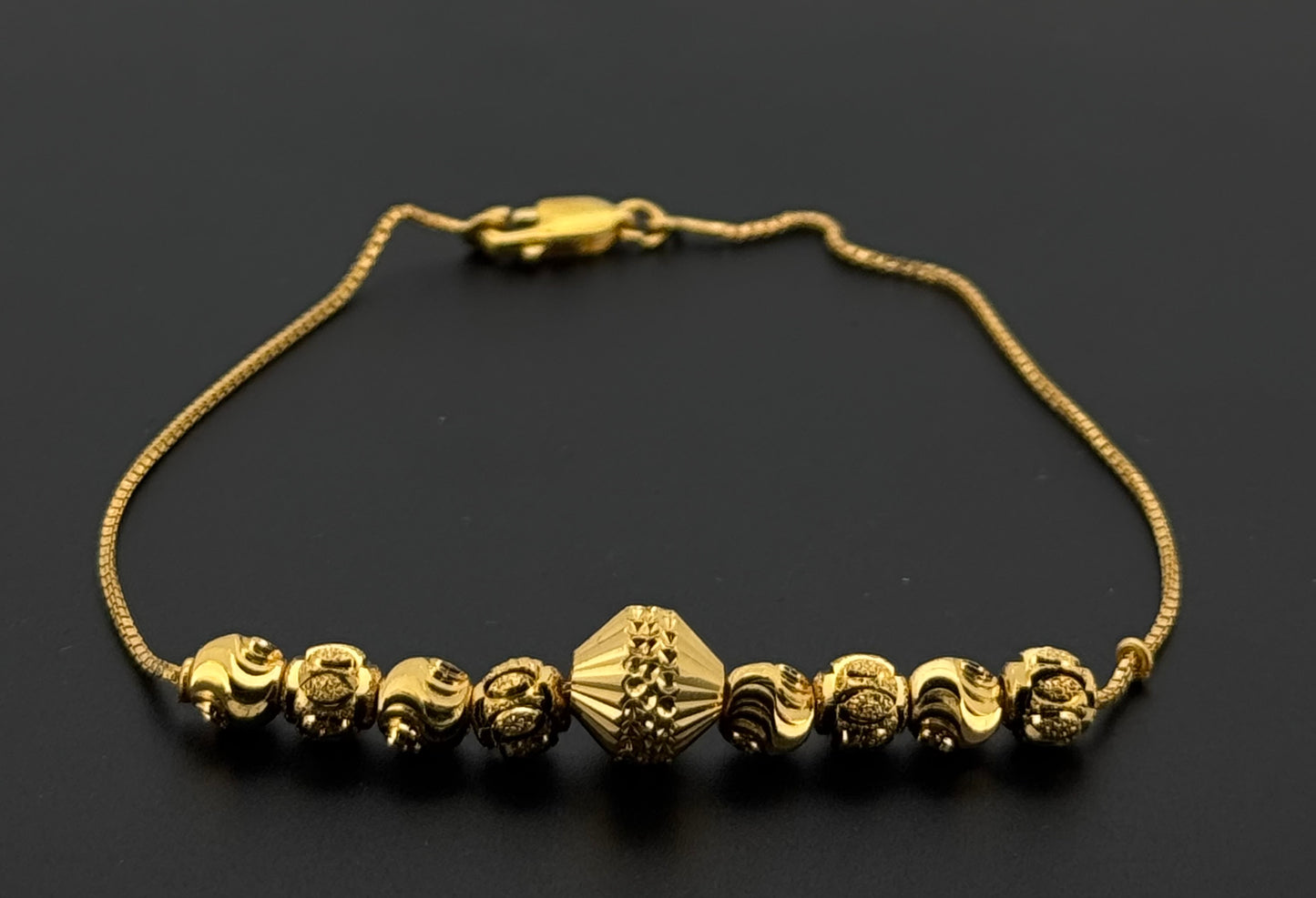 22k Solid Gold Ladies Simple Bracelet GB510