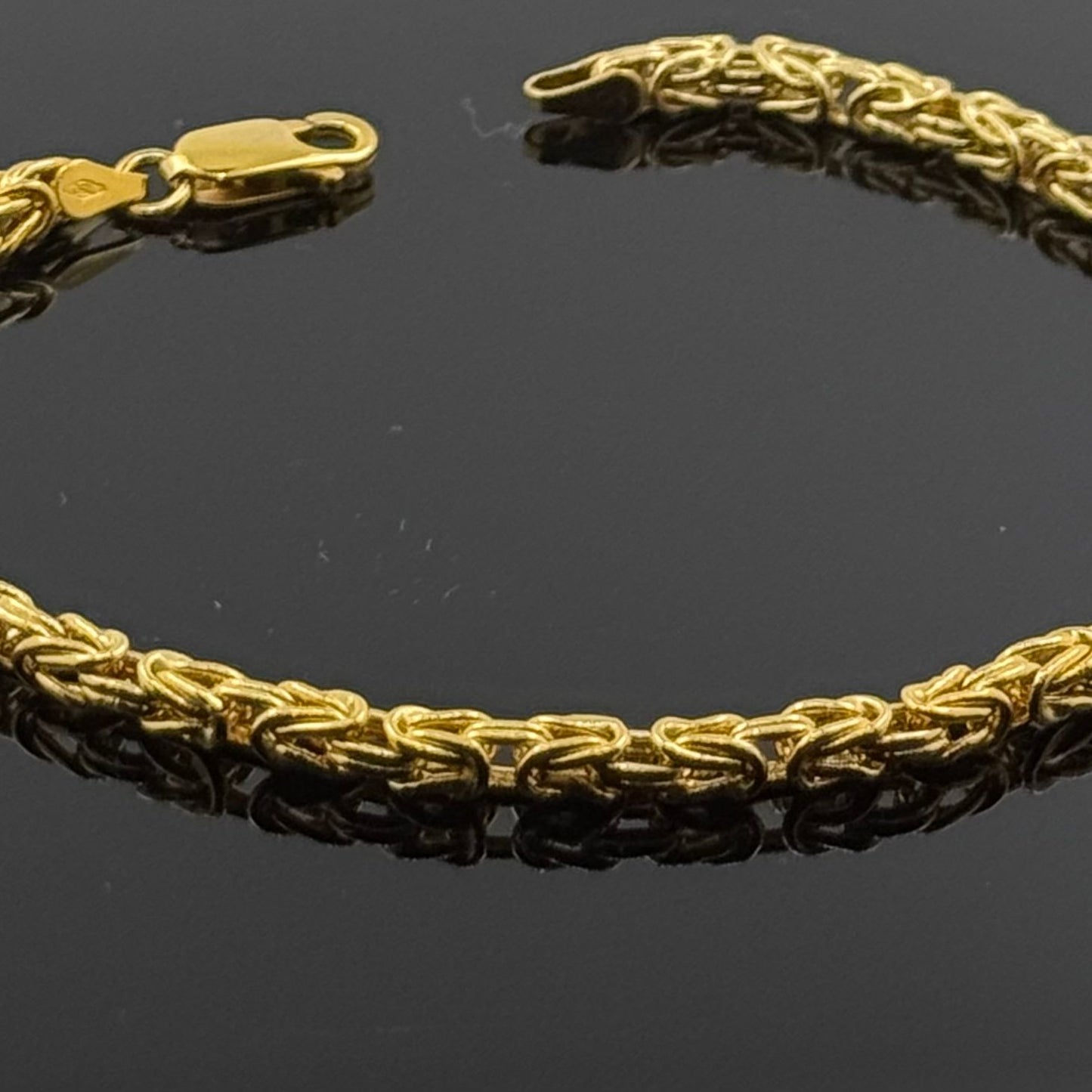 18k Solid Gold Ladies Simple Bracelet GB67