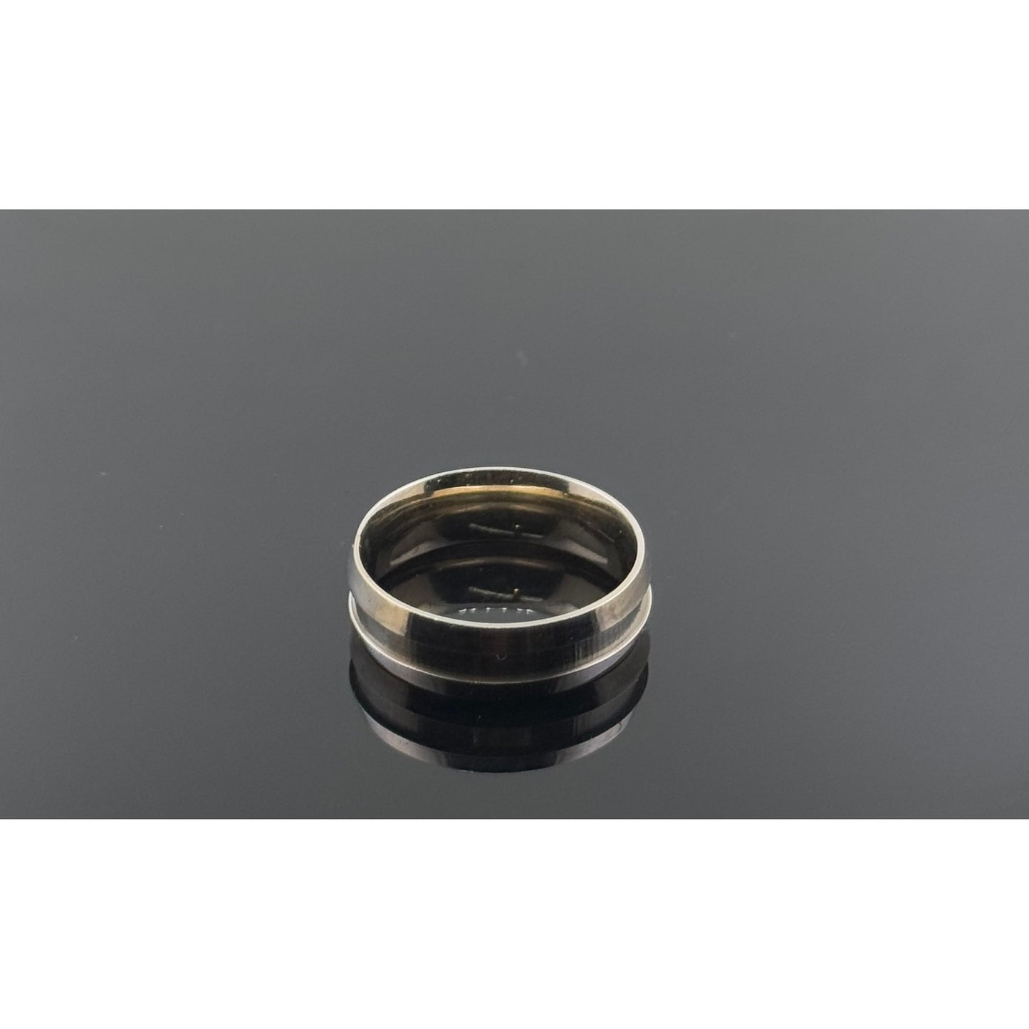 22k Solid Gold Ladies Simple Ring GR987