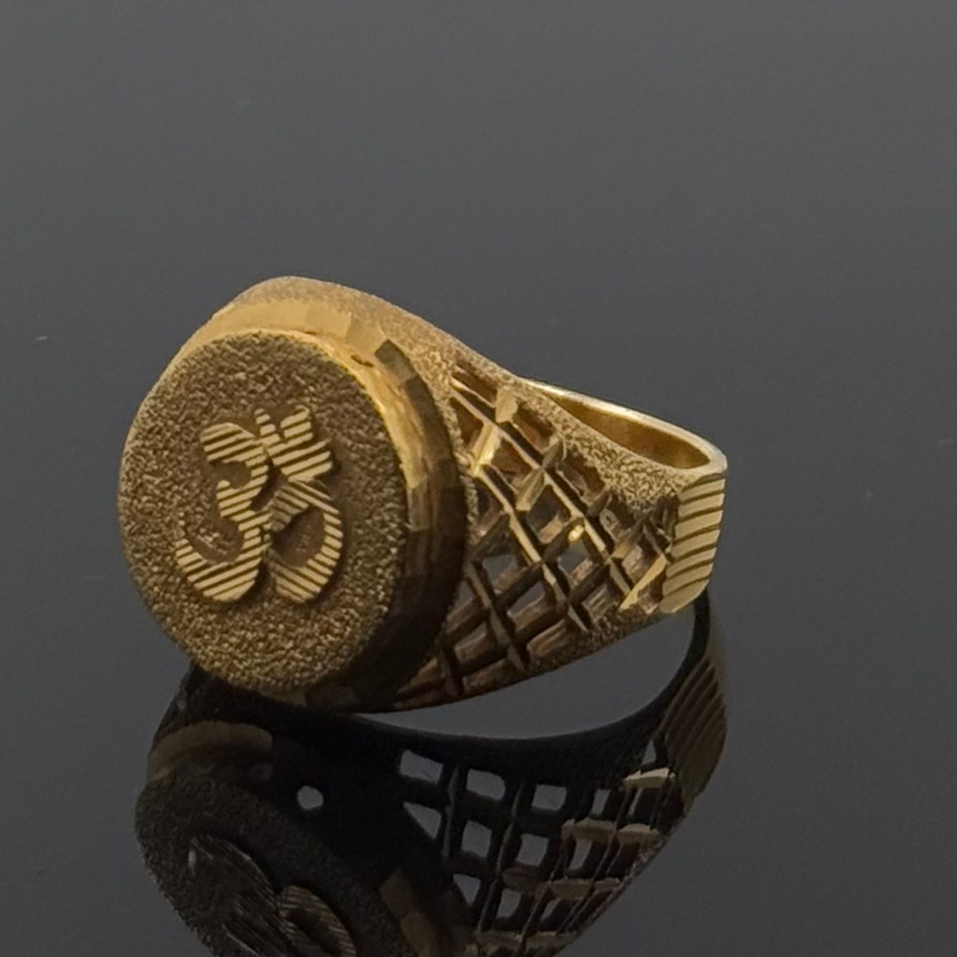22k Elegant Men Hindu Om Ring gr1281