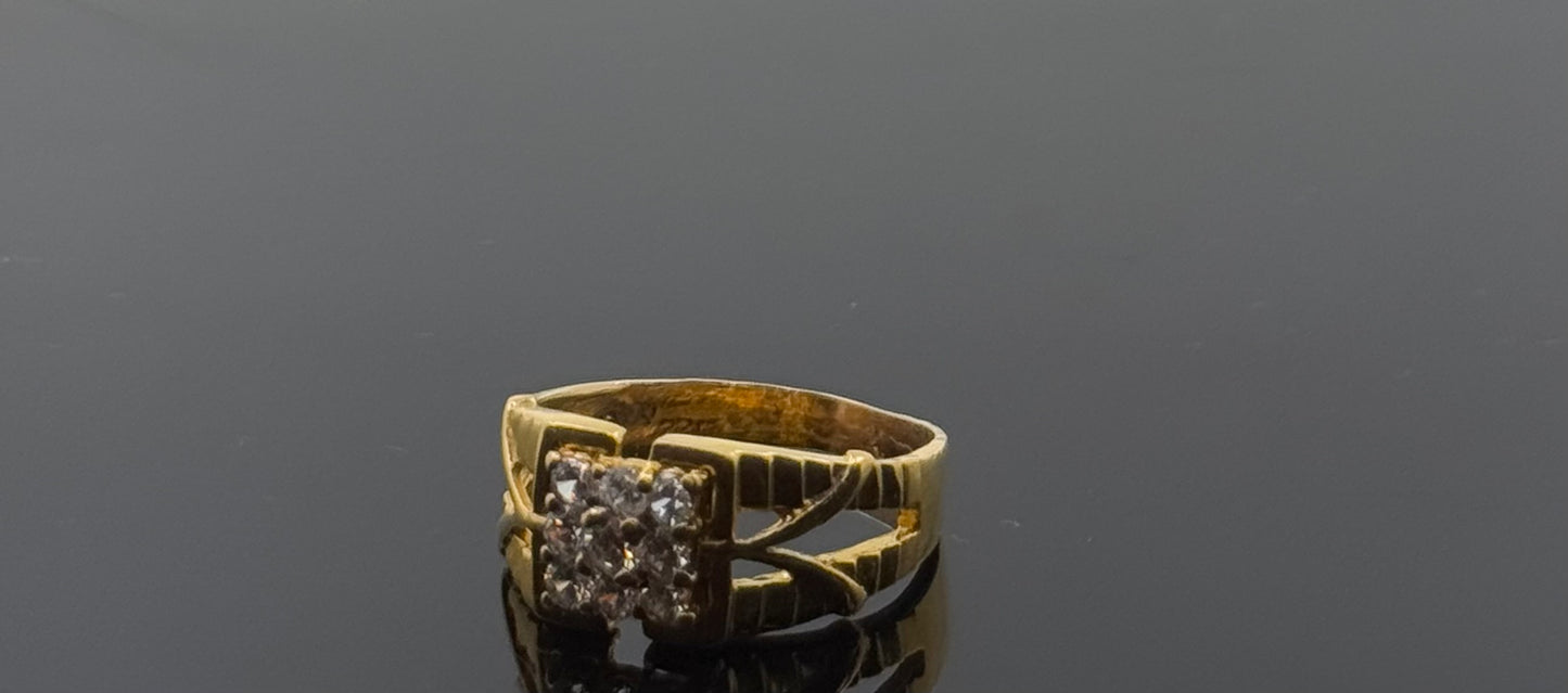 21k Elegant Men Signet Ring with Stones gr1318