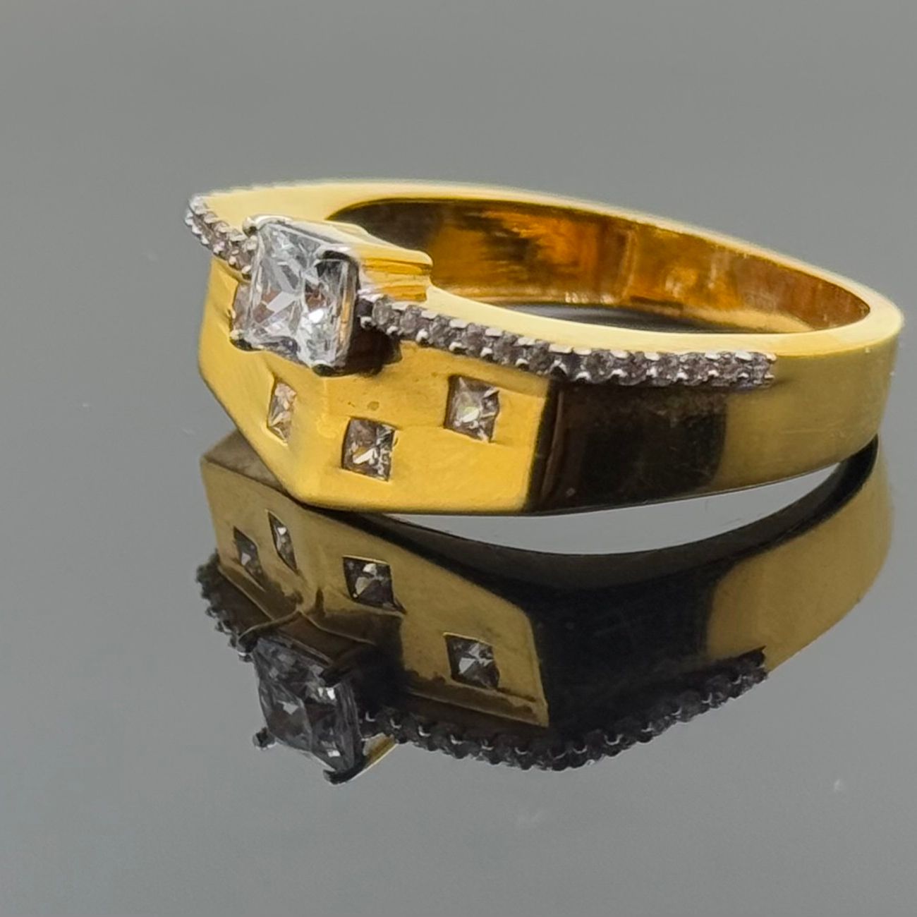 22k Elegant Men Geometric Designer Ring gr1365