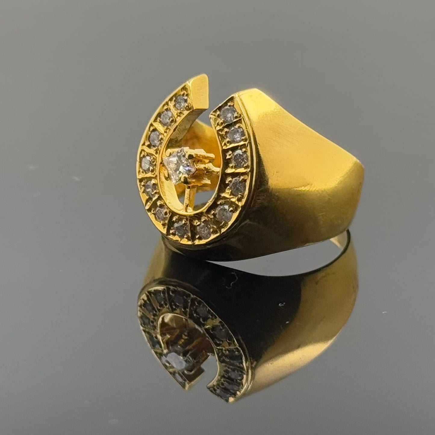 18k Elegant Men Geometric HorseShoes Ring gr1389