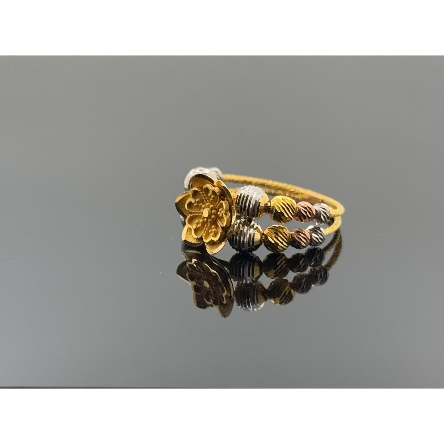 22k Solid Gold Ladies Simple Ring GR1402