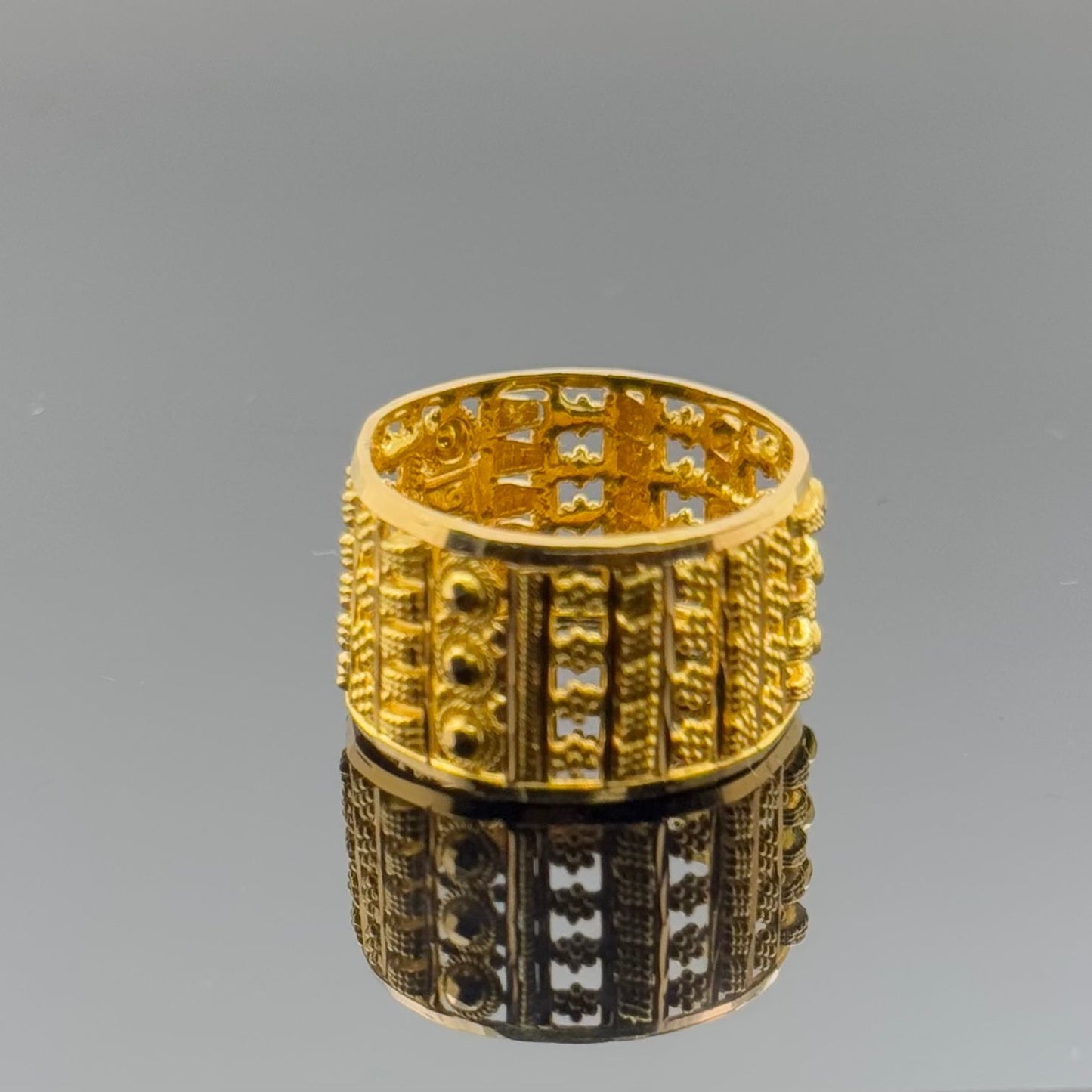 22k Solid Gold Ladies Simple Ring GR1523