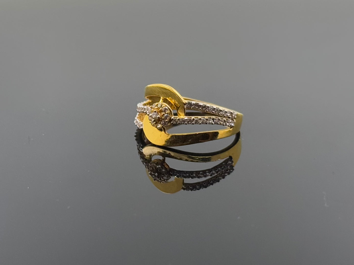 22k Solid Gold Ladies Simple Ring GR1566
