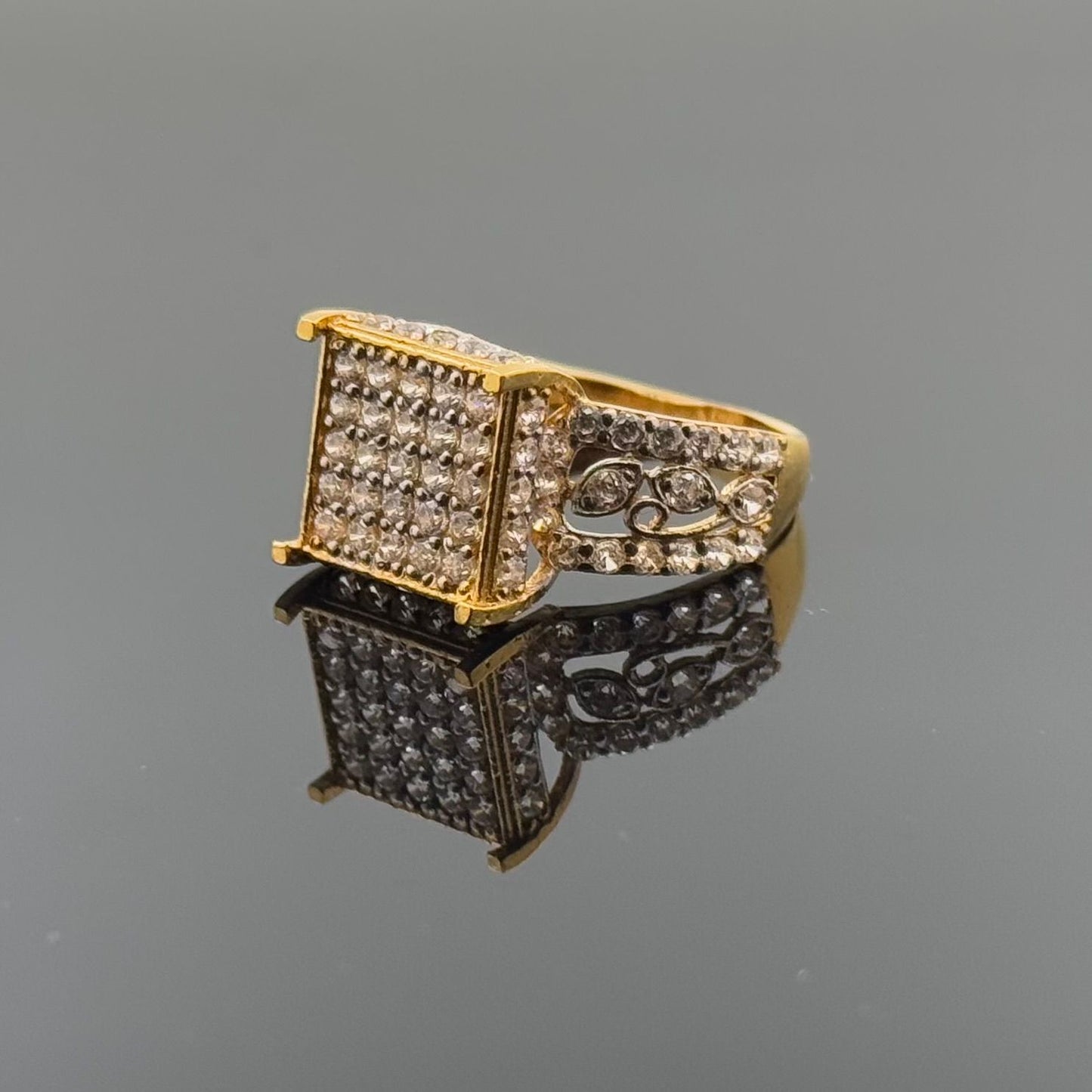 22k Solid Gold Ladies Simple Ring GR1568