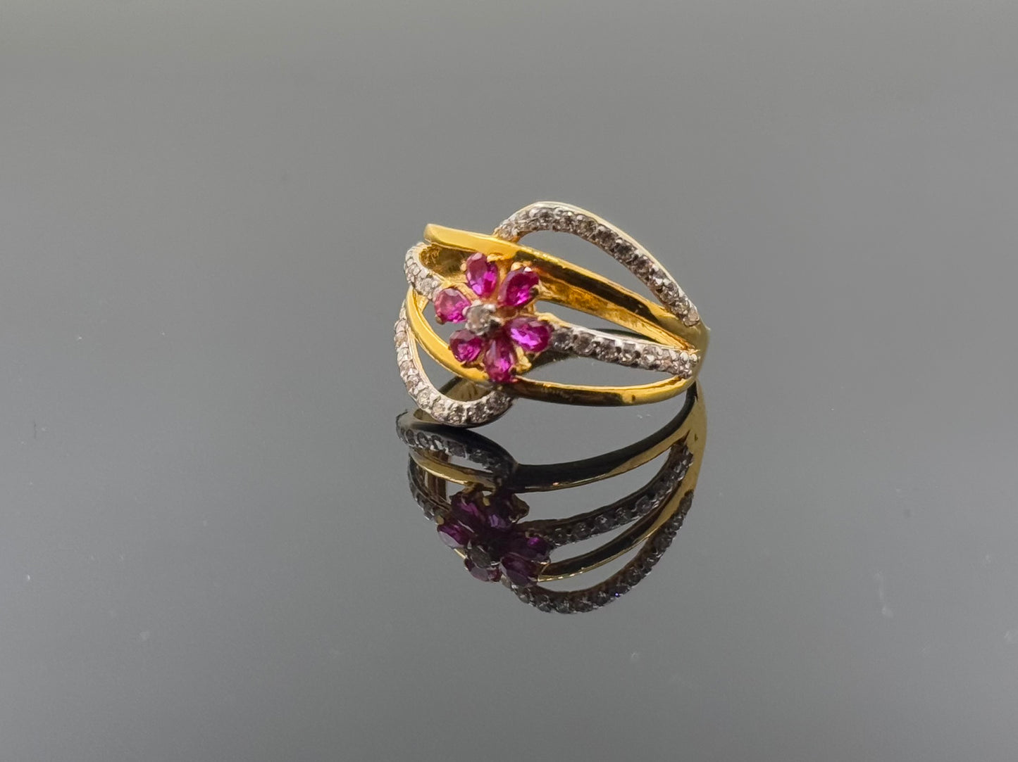 22k Solid Gold Ladies Simple Ring GR1574