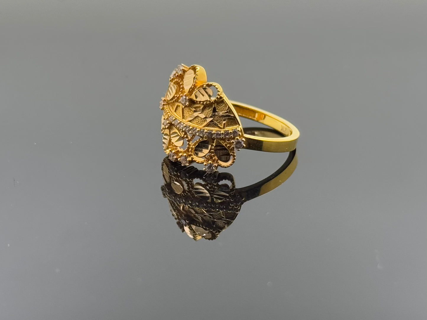 21k Solid Gold Ladies Simple Ring GR1578