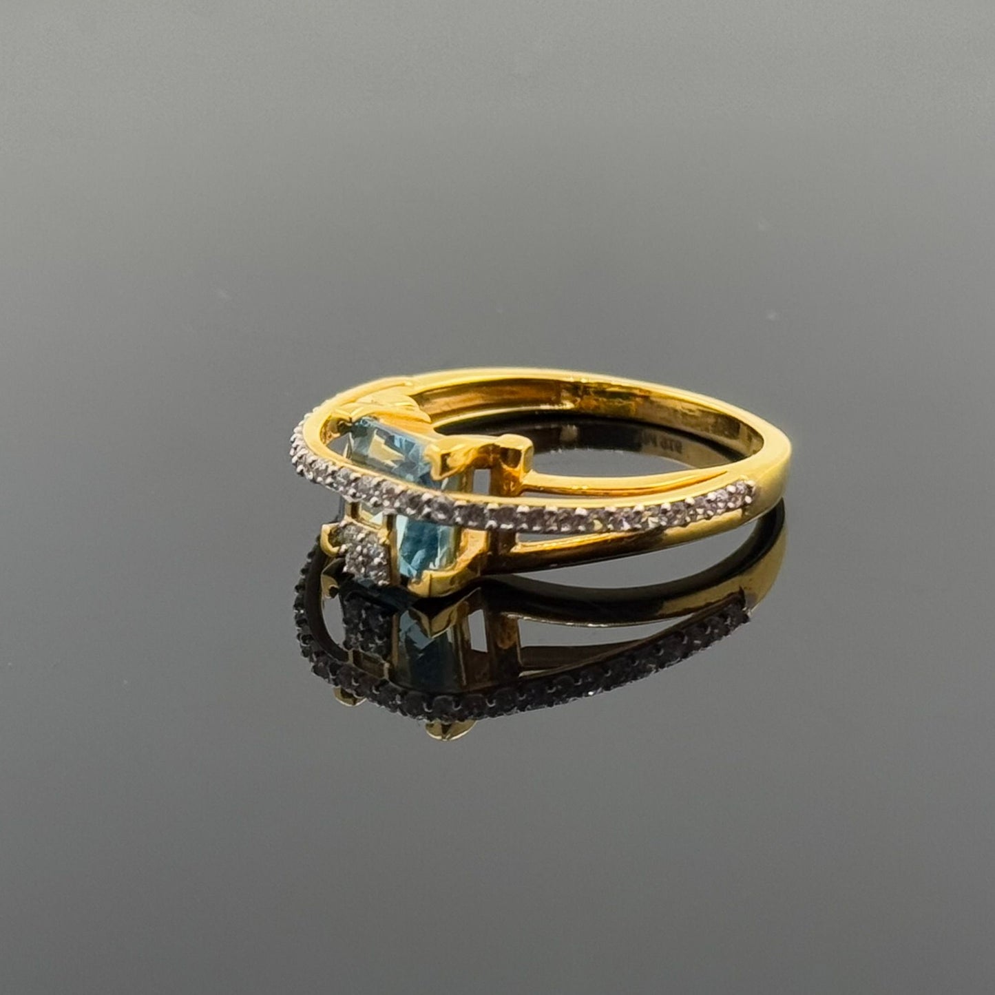 22k Solid Gold Ladies Simple Ring GR1614