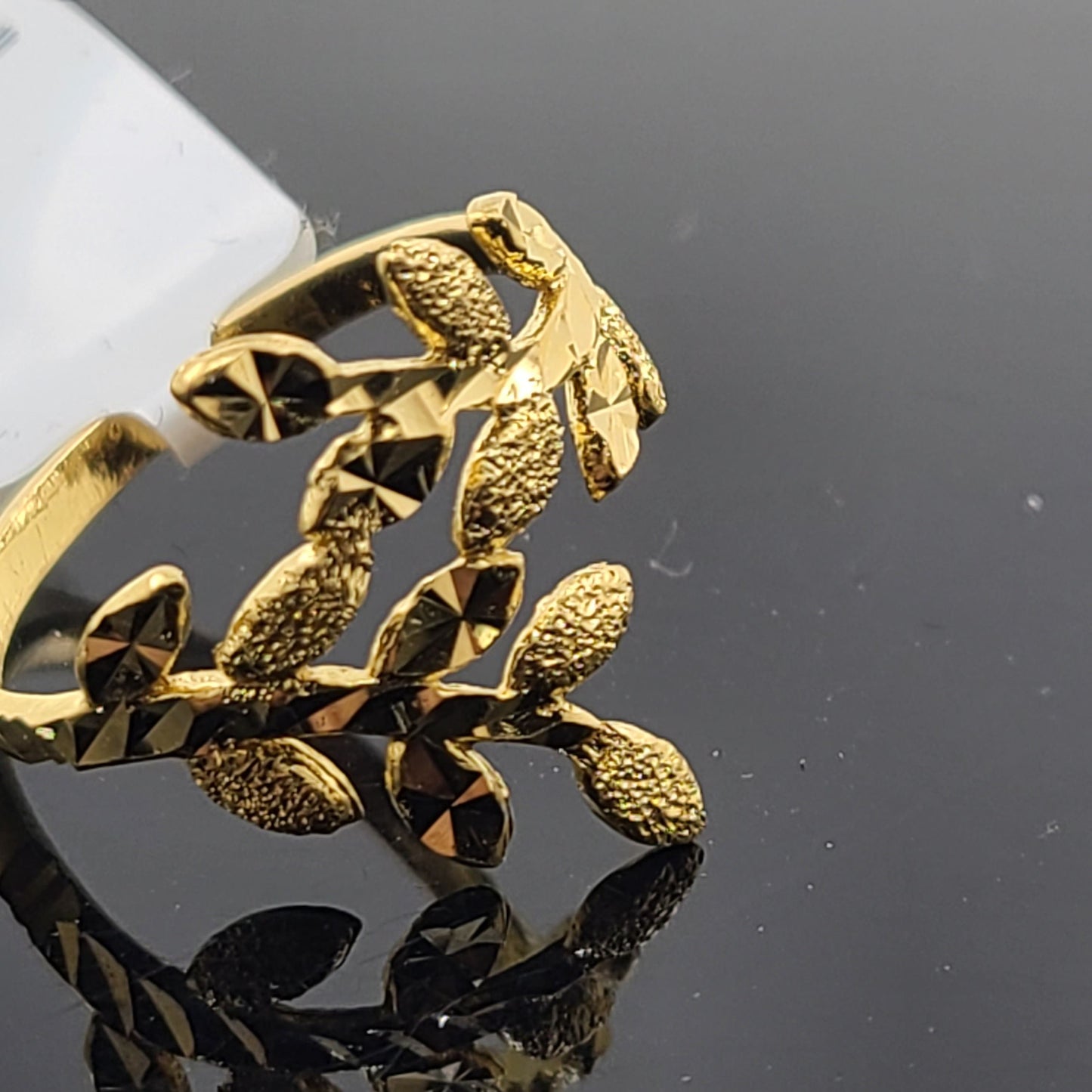 22k Solid Gold Ladies Simple Ring GR25