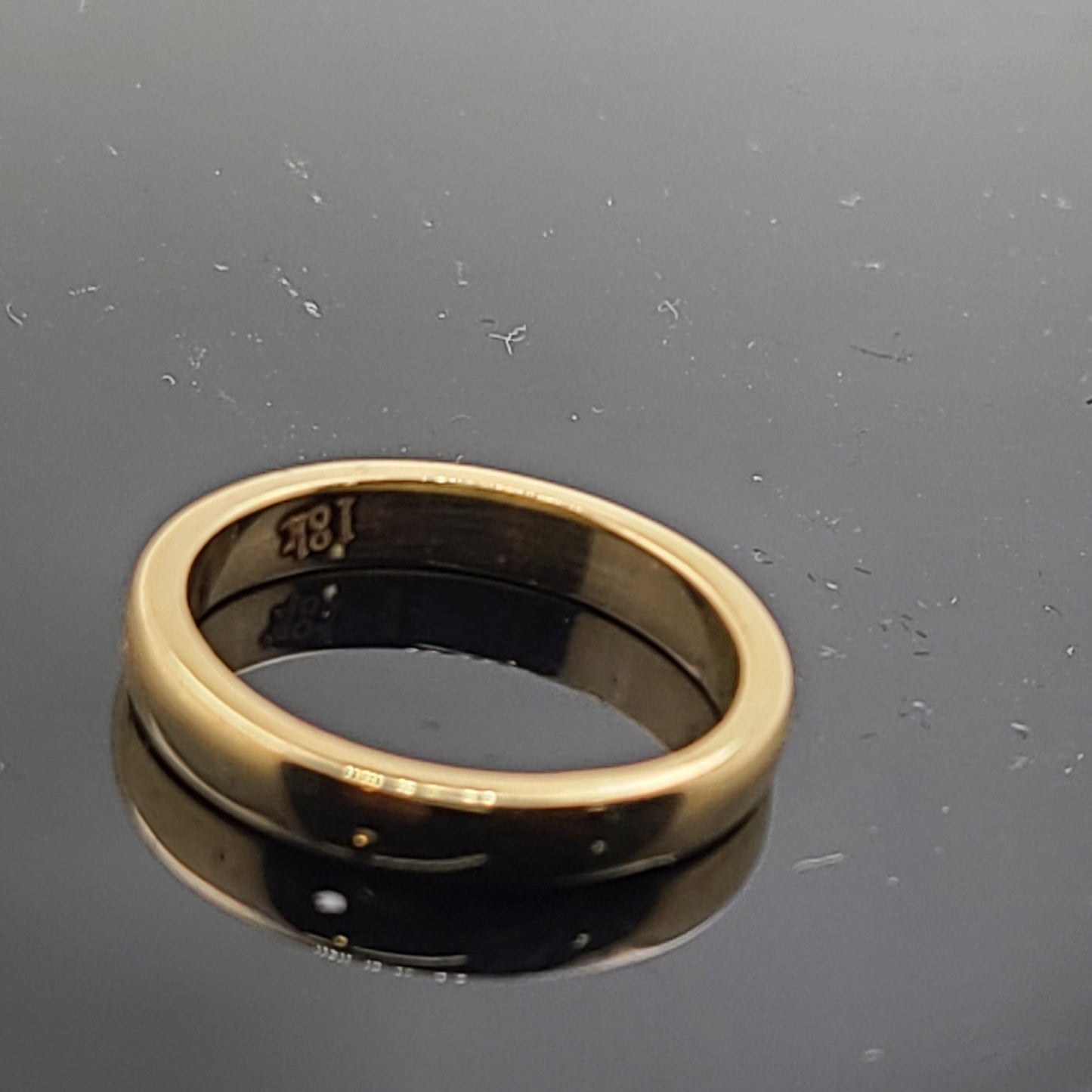 18k Solid Gold Ladies Simple Ring GR362