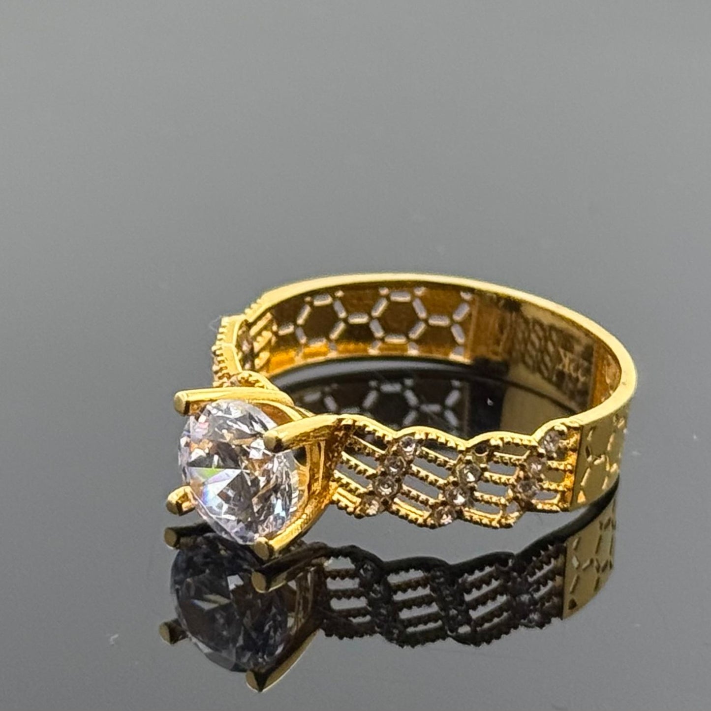 22k Solid Gold Ladies Simple Ring GR405