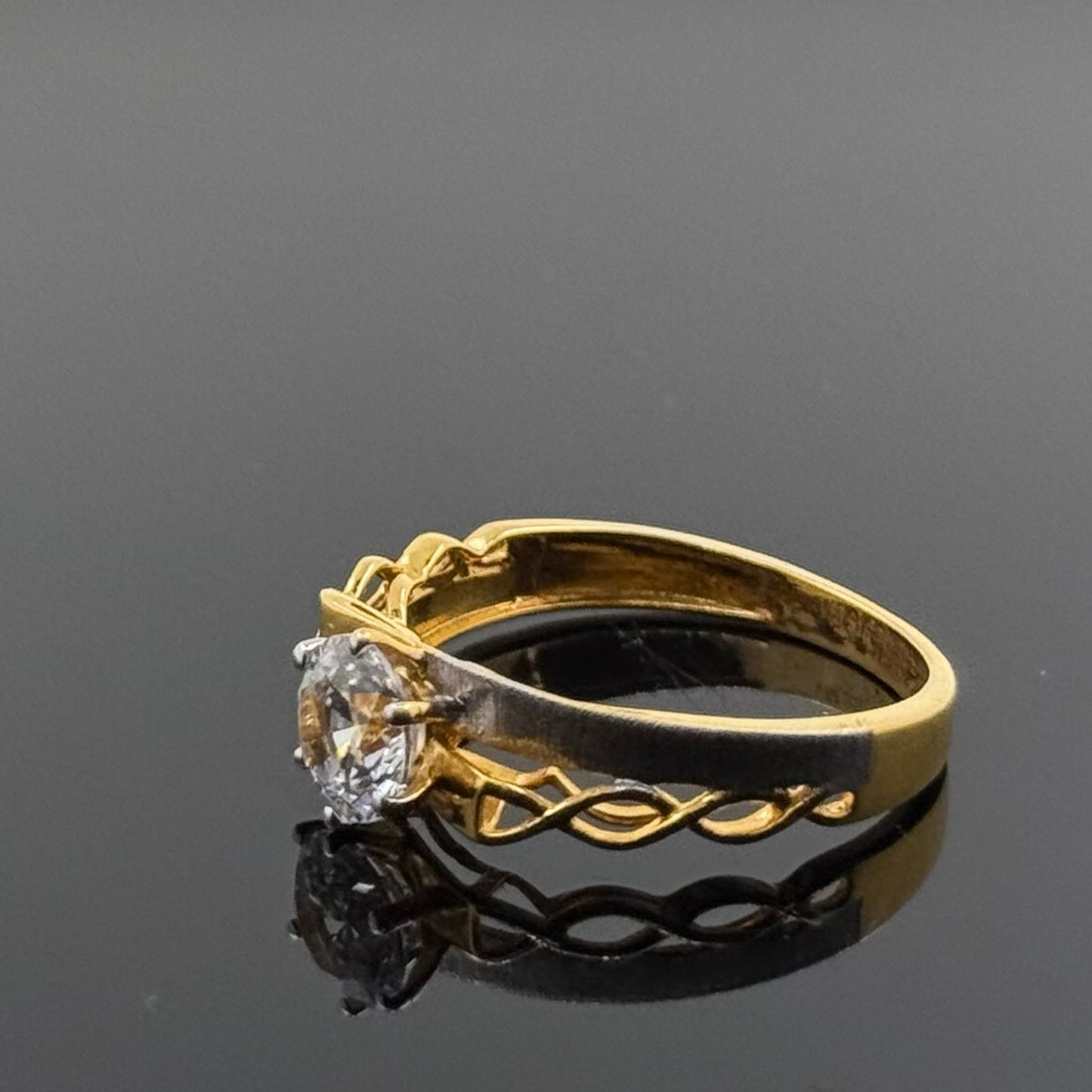 22k Solid Gold Ladies Simple Ring GR407