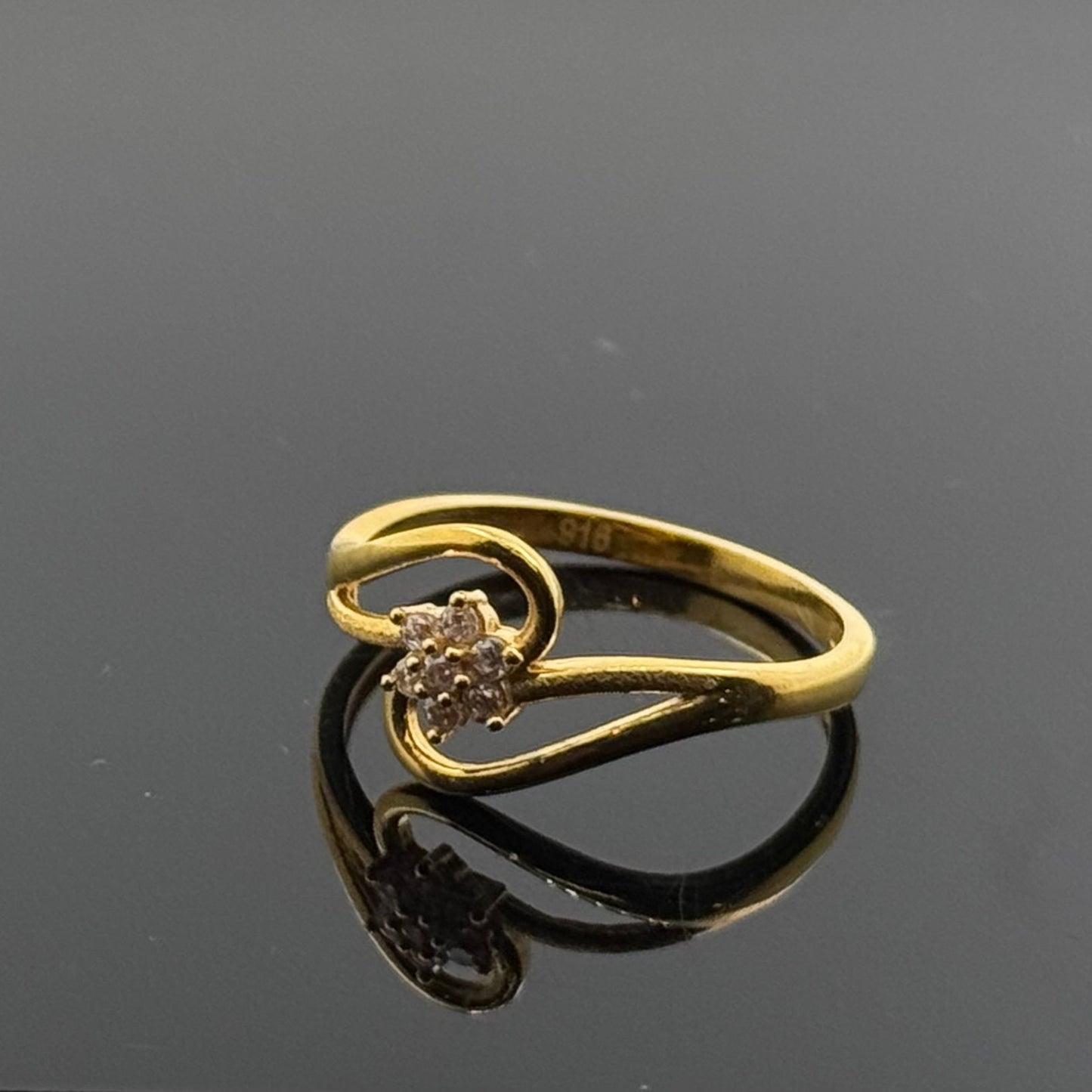 22k Solid Gold Ladies Simple Ring GR446