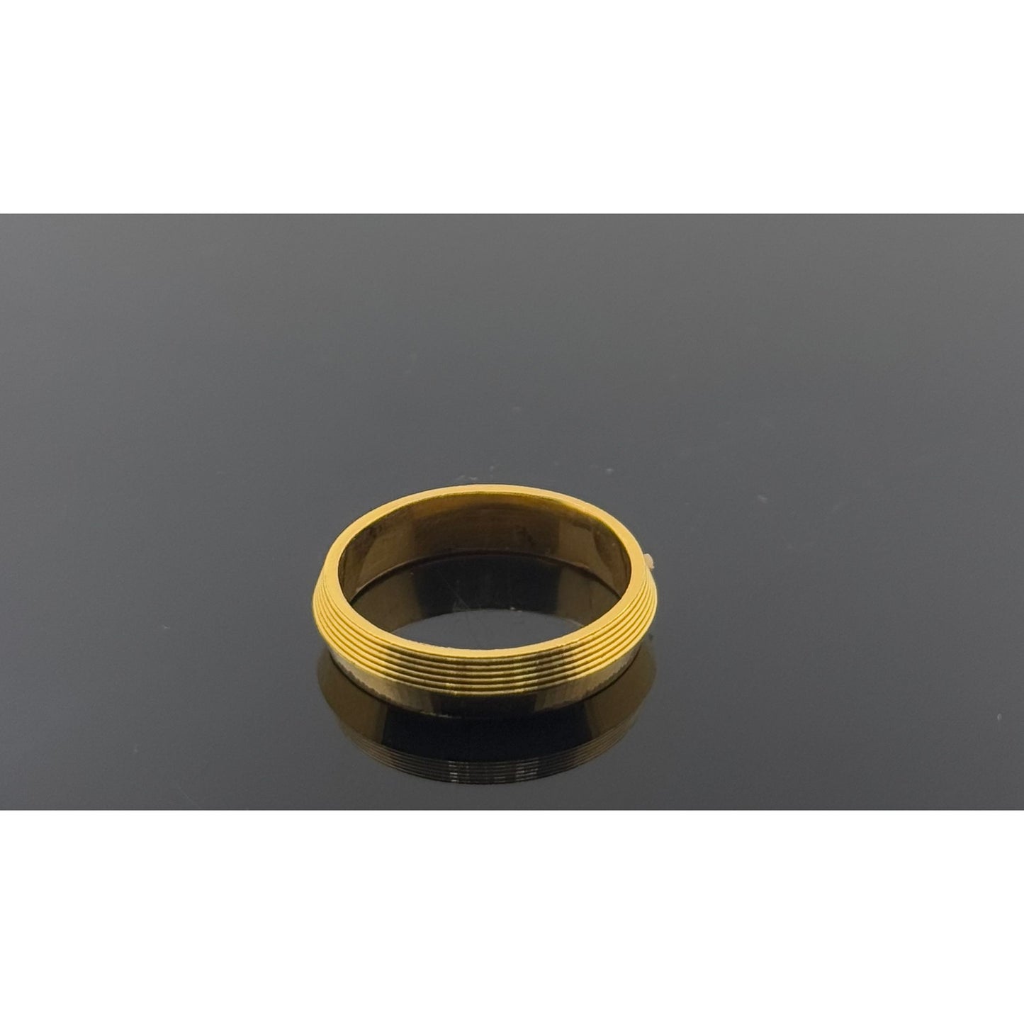 22k Solid Gold Ladies Simple Ring GR964