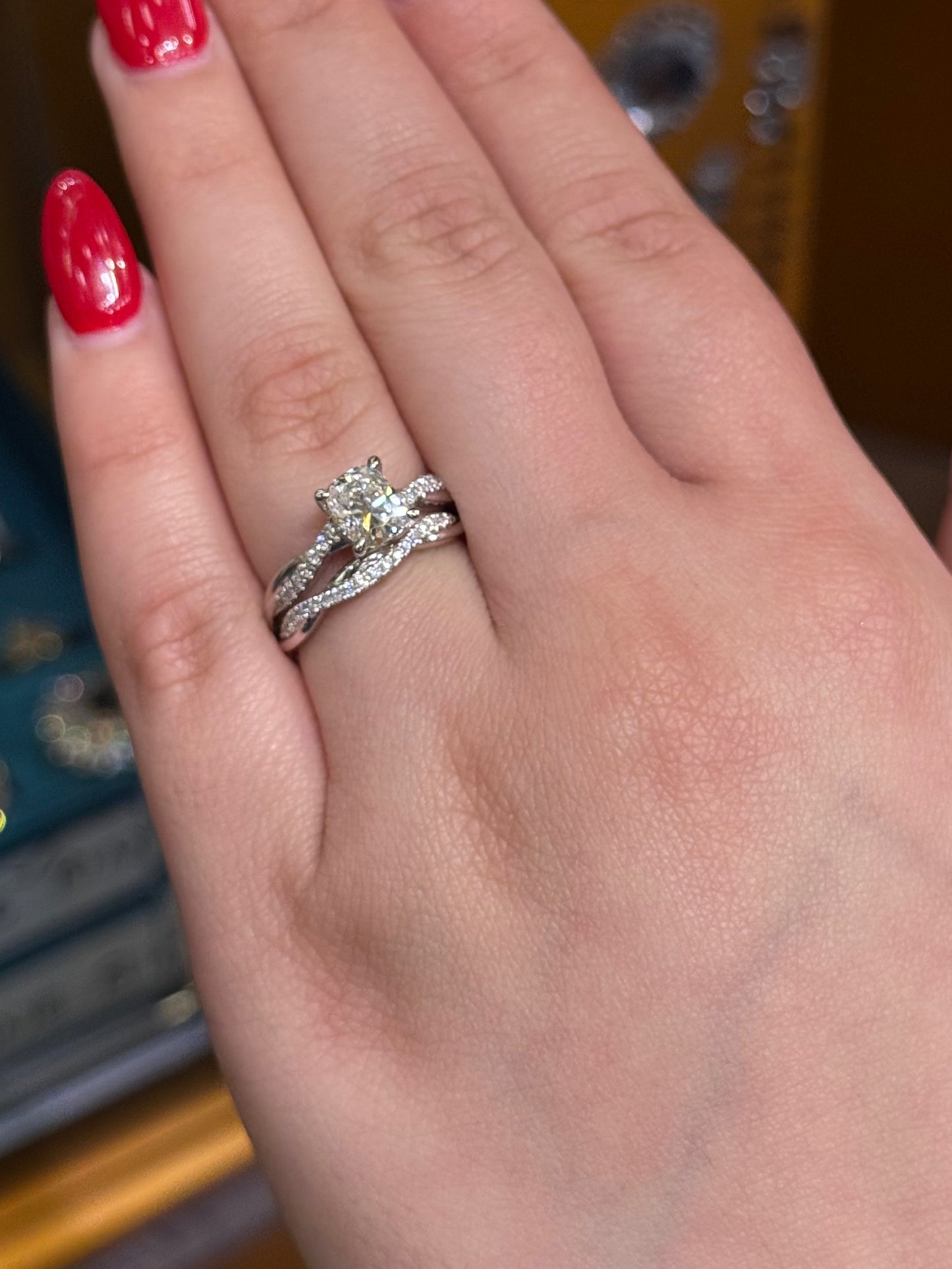Elegant Cultured Diamond Ring DR12