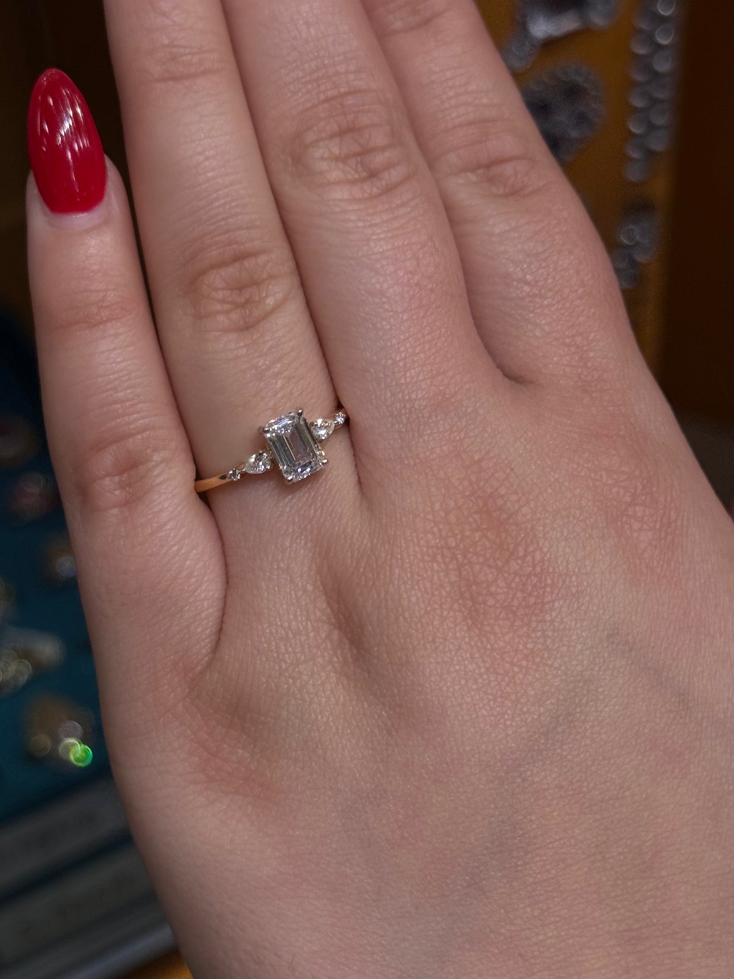 Elegant Cultured Diamond Ring LR4