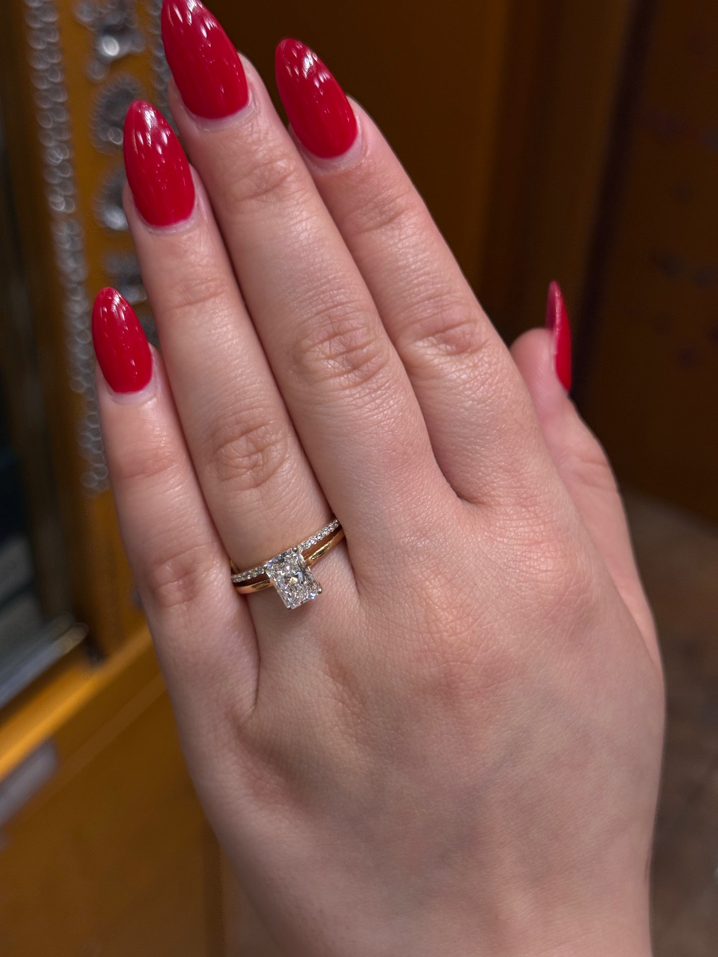 Elegant Cultured Diamond Ring LR10