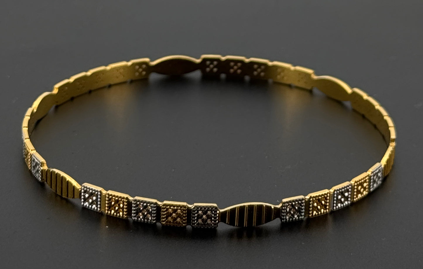 22k Solid Gold Equisite Two Tone Bangles BG37