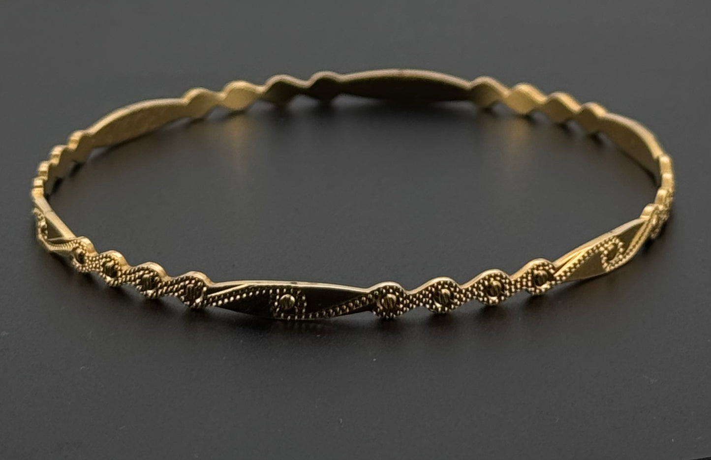 22k Solid Gold Equisite Bangles BG74