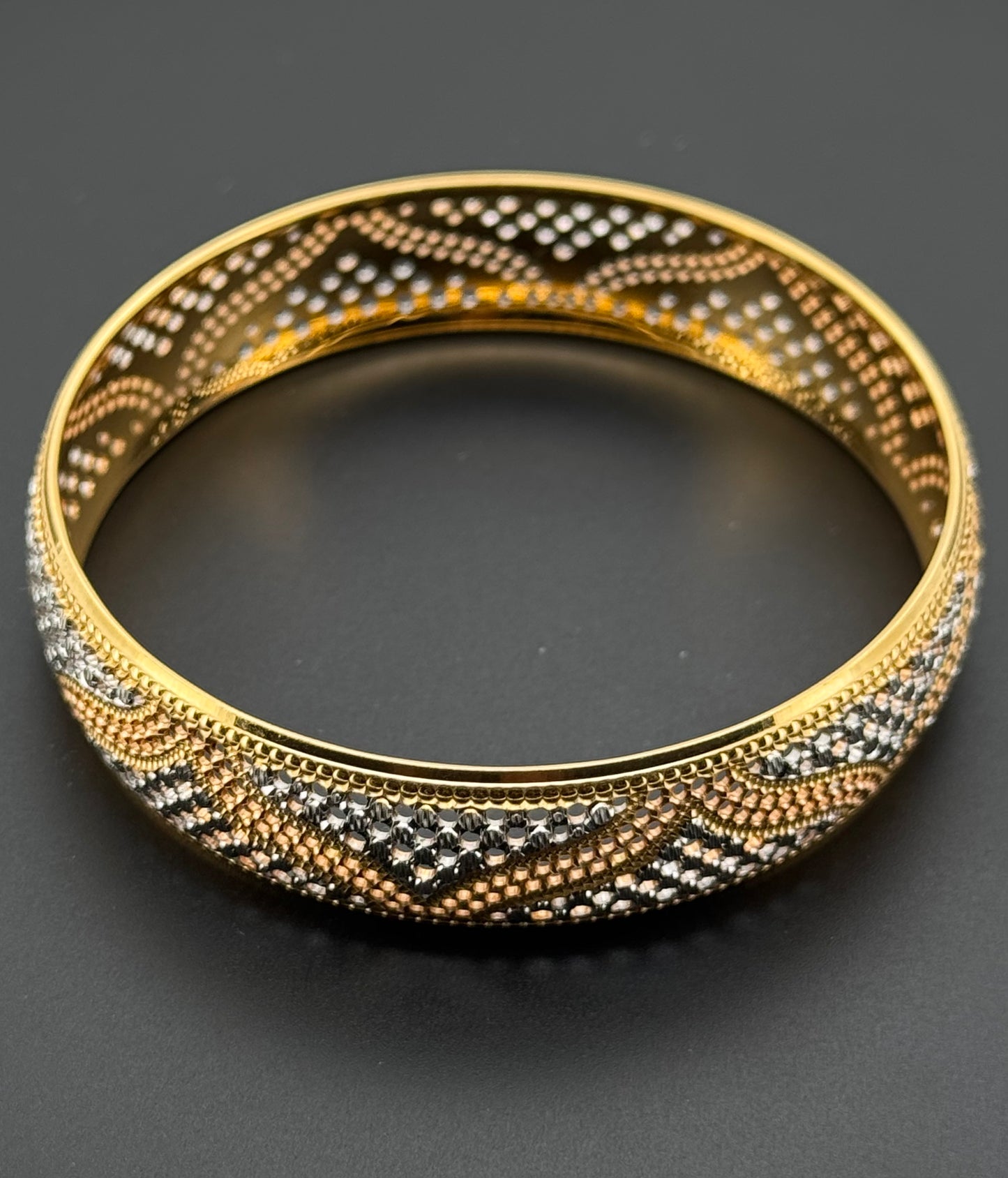 22k Solid Gold Equisite Two Tone Bangles BG112