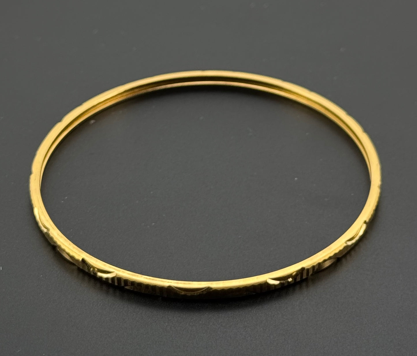 22k Solid Gold Equisite Bangles BG119