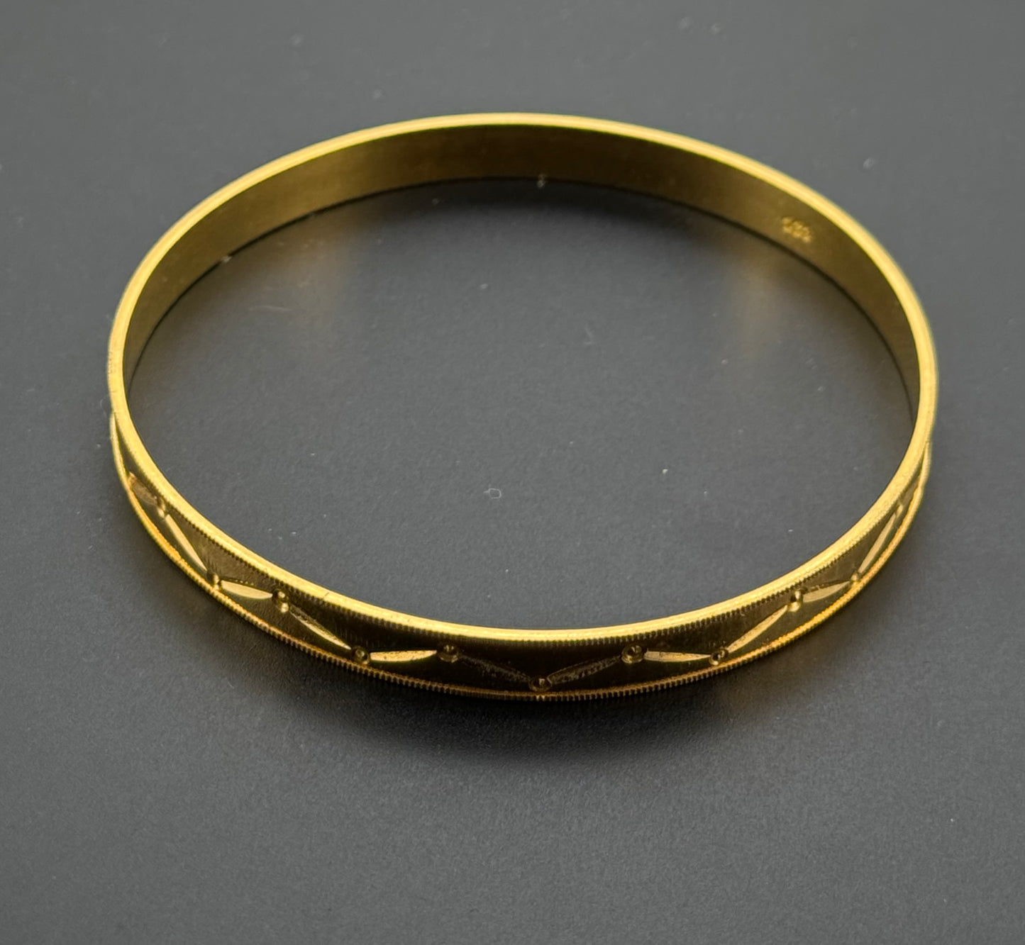 22k Solid Gold Equisite Bangles BG120