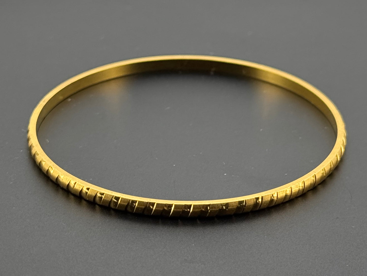 22k Solid Gold Equisite Bangles BG129