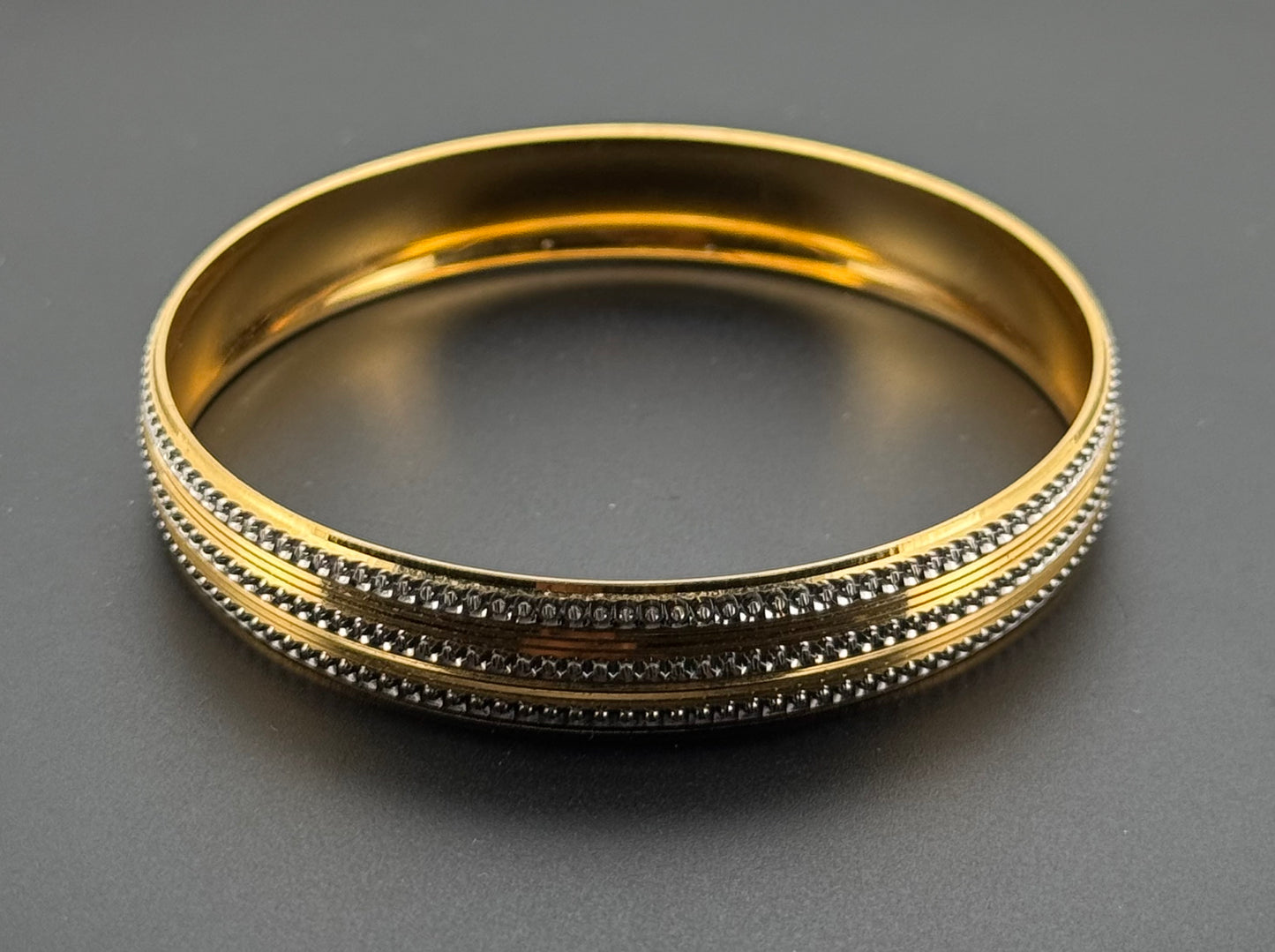 22k Solid Gold Equisite Two Tone Bangles BG135