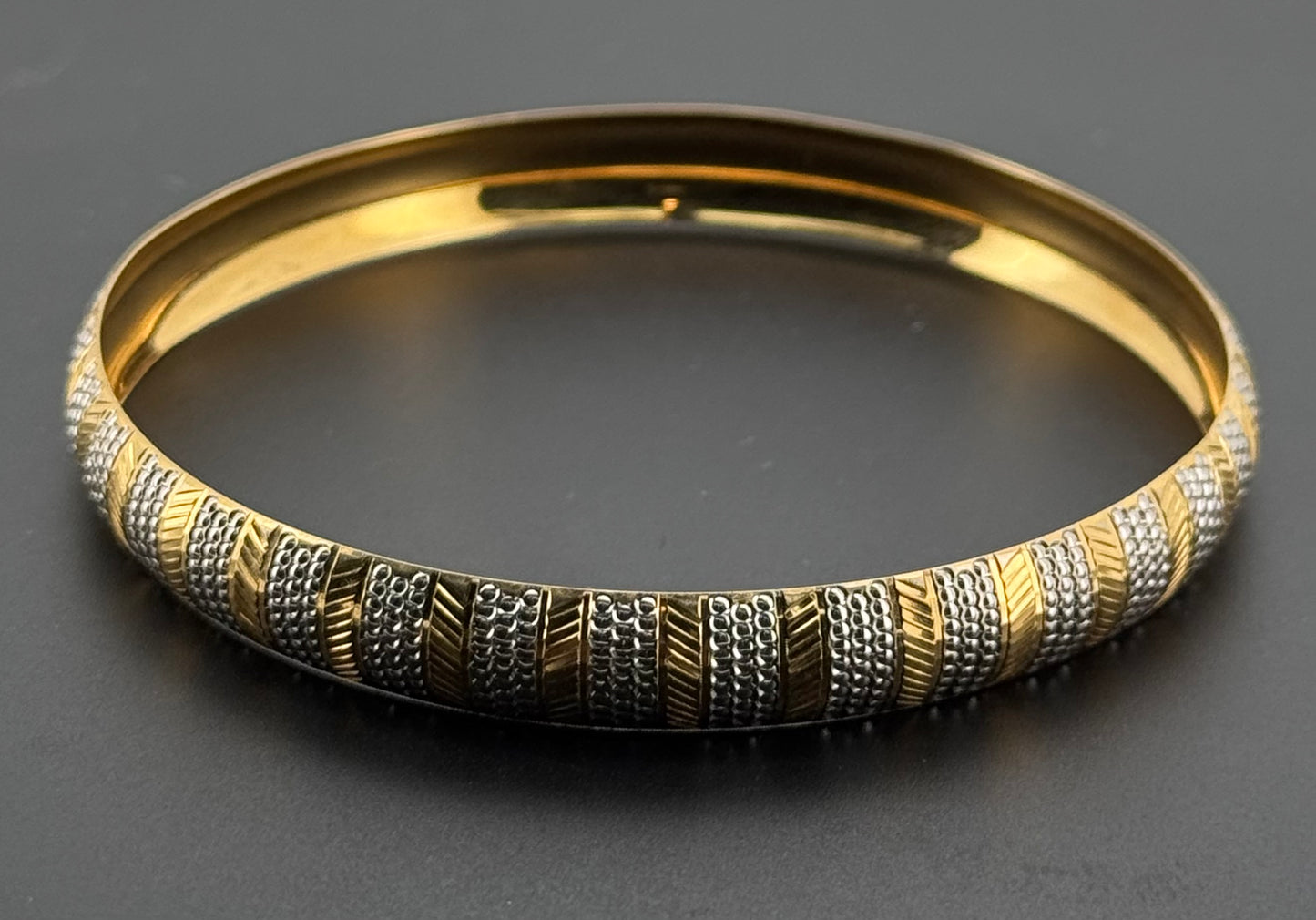 22k Solid Gold Equisite Two Tone Bangles BG157
