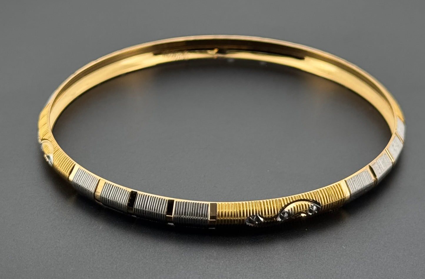 22k Solid Gold Equisite Two Tone Bangles BG165