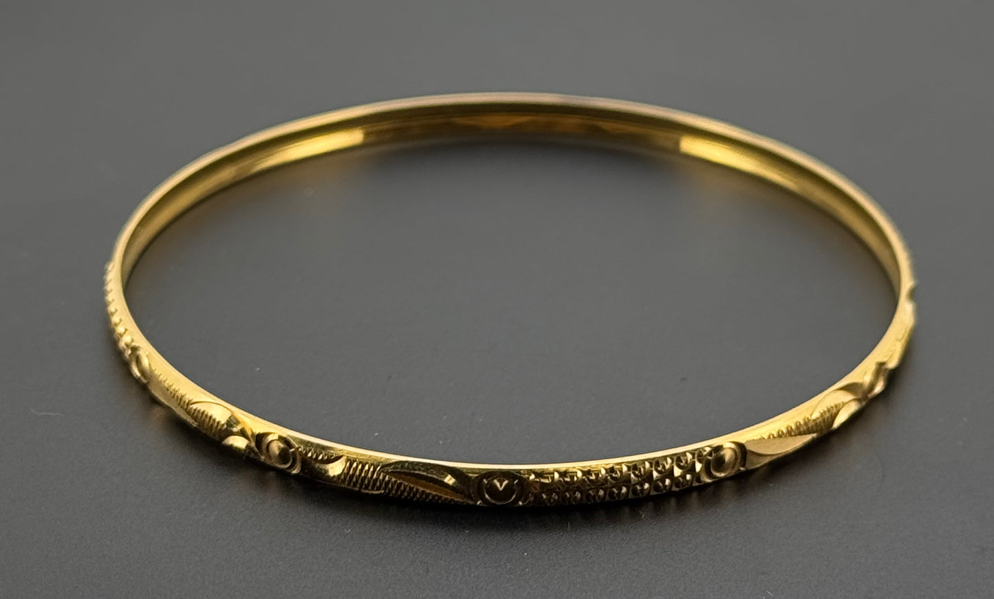 22k Solid Gold Equisite Bangles BG173