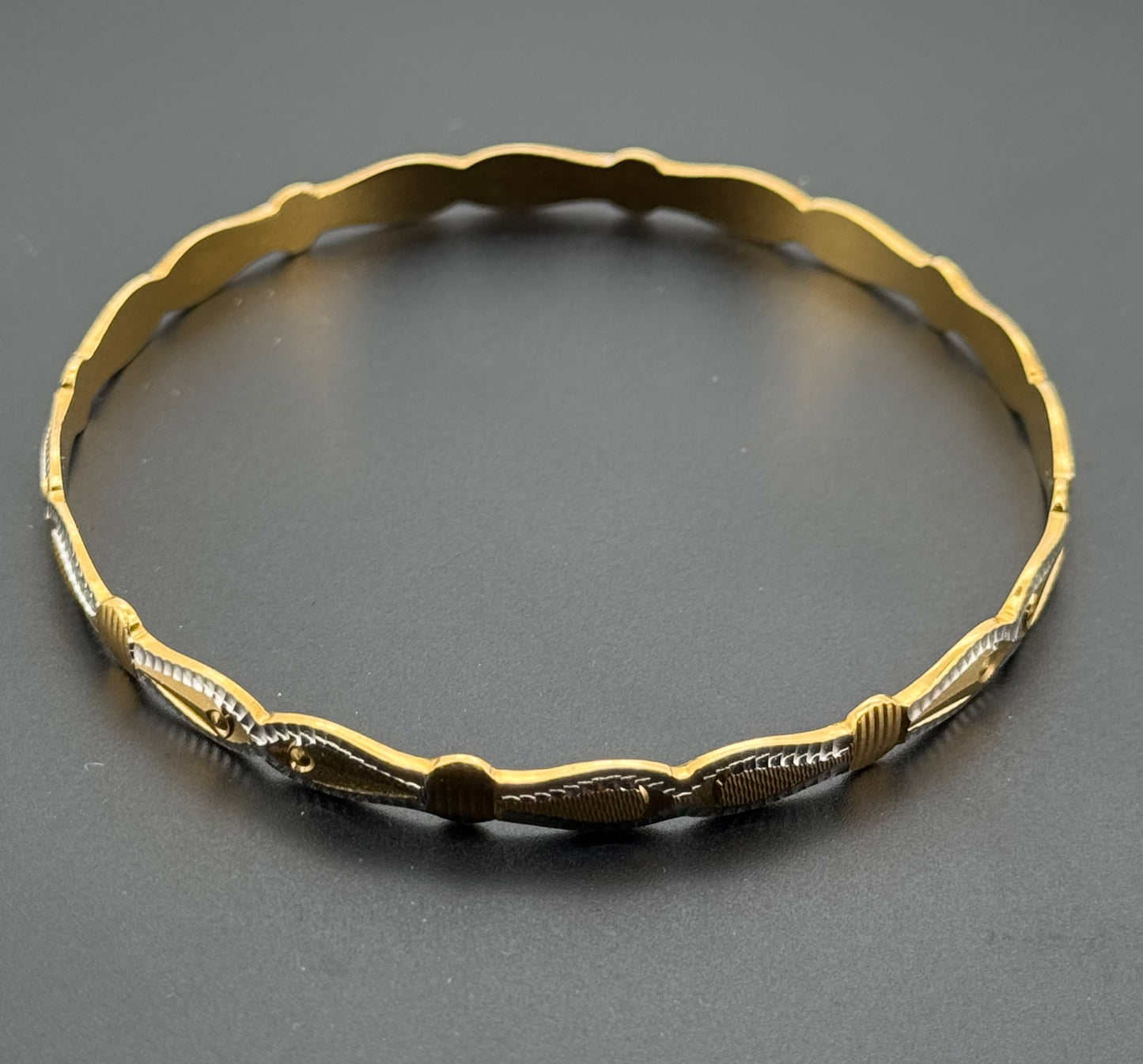 22k Solid Gold Equisite Two Tone Bangles BG185