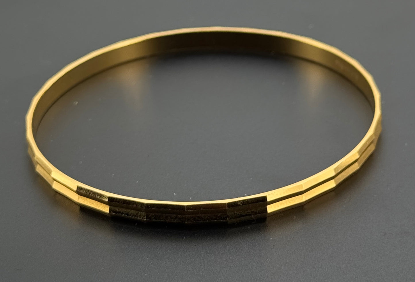 22k Solid Gold Equisite Bangles BG192