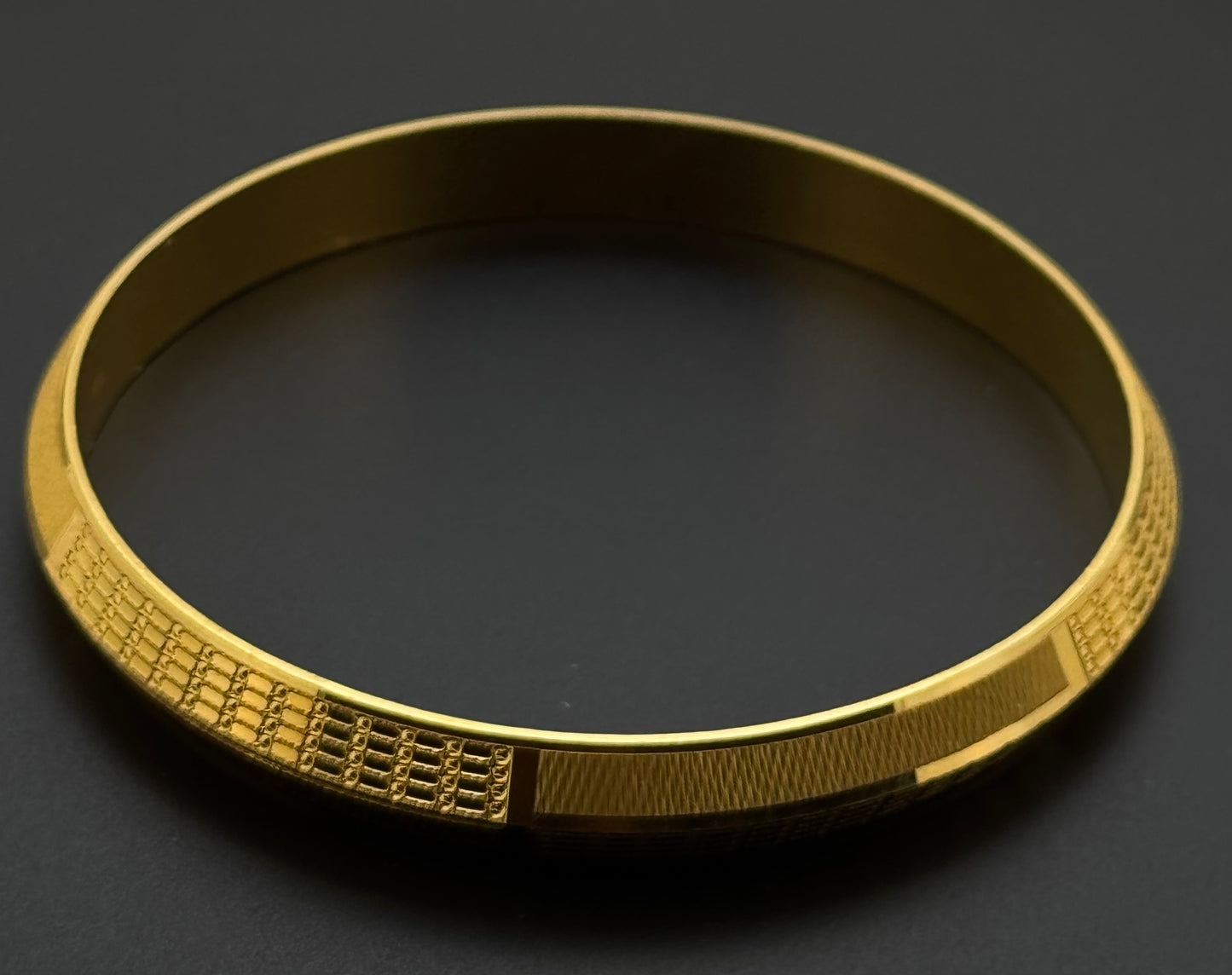 22k Simple Designer Men bangle MB25