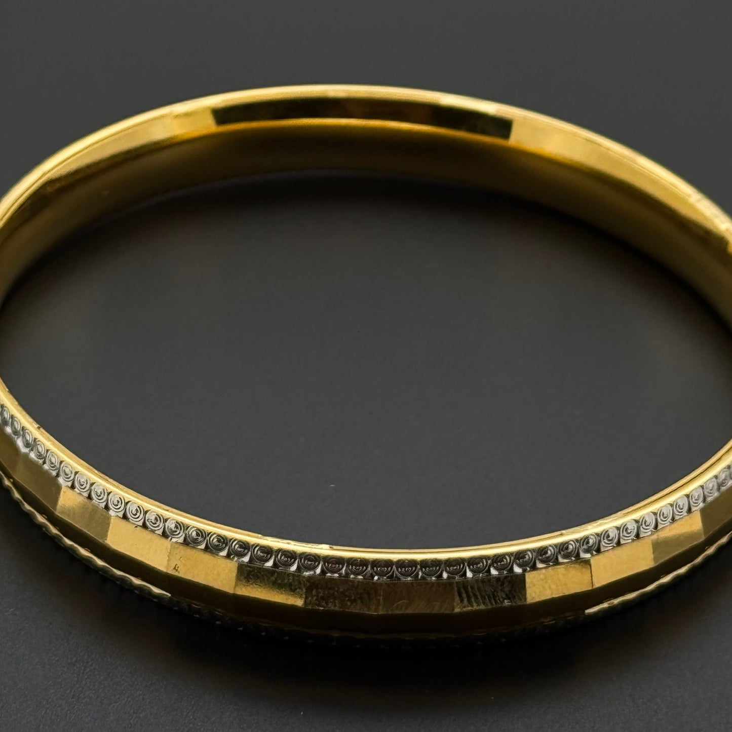22k Simple Men bangle MB30
