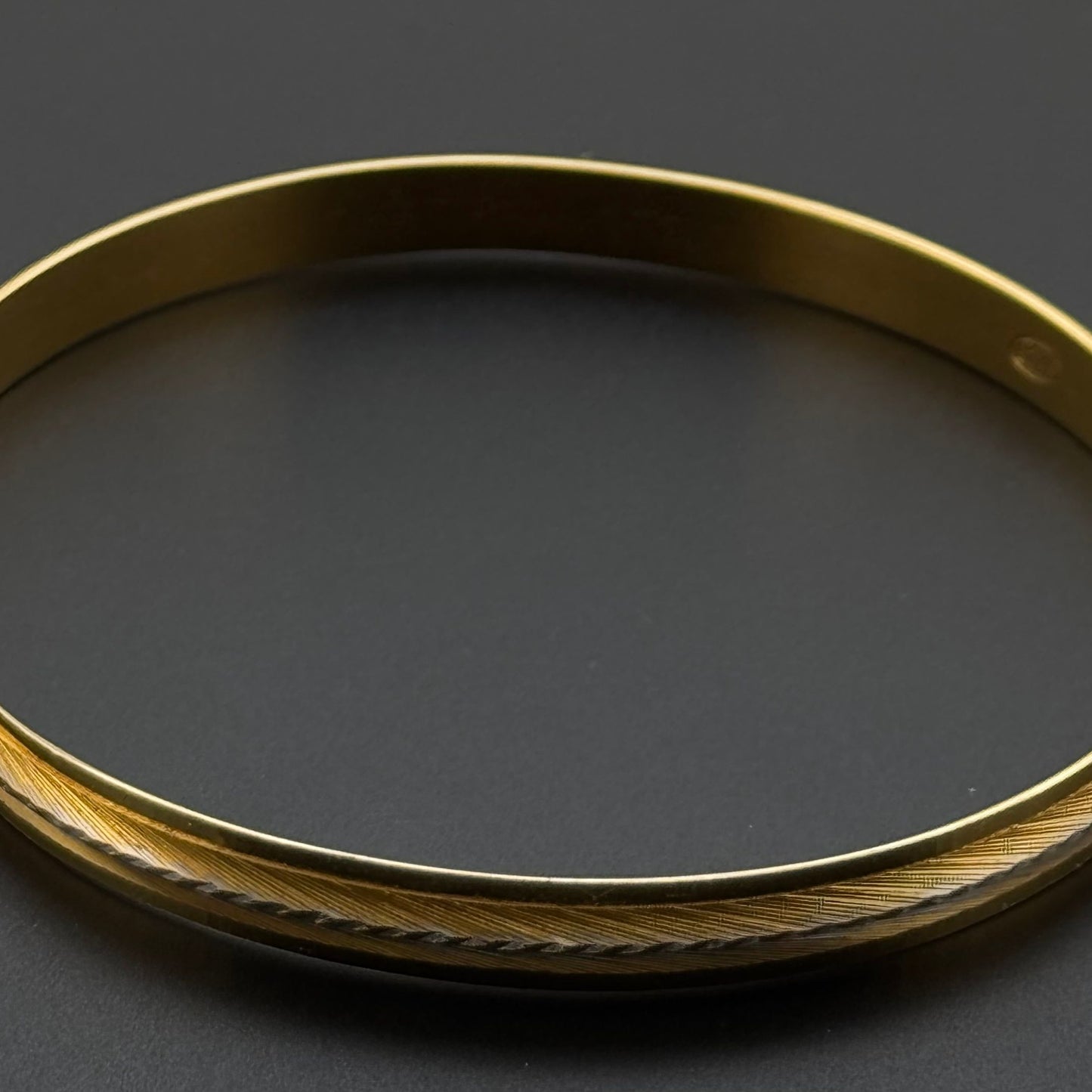 22k Simple Men bangle MB32