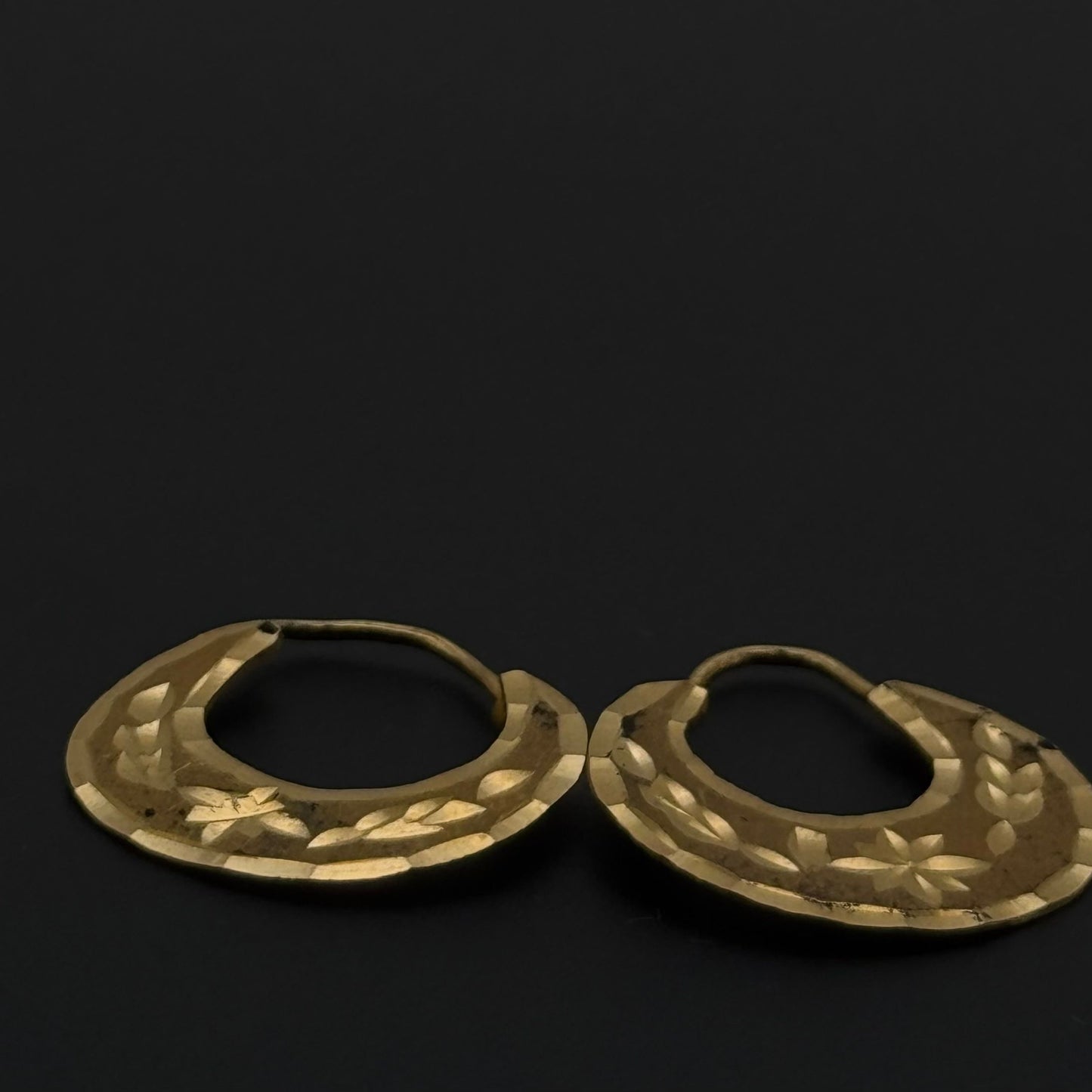 22K Classic Diamond Cut Hoop Earrings ME17