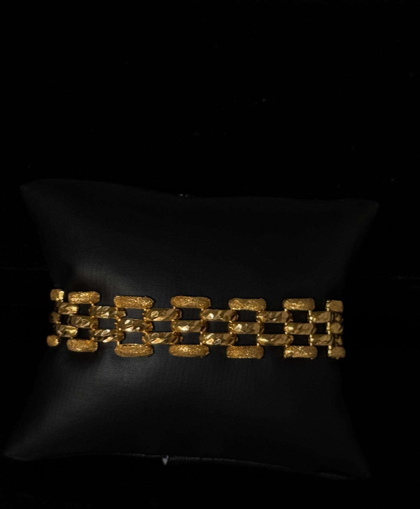 22K Elegant Men Bracelet MMB16