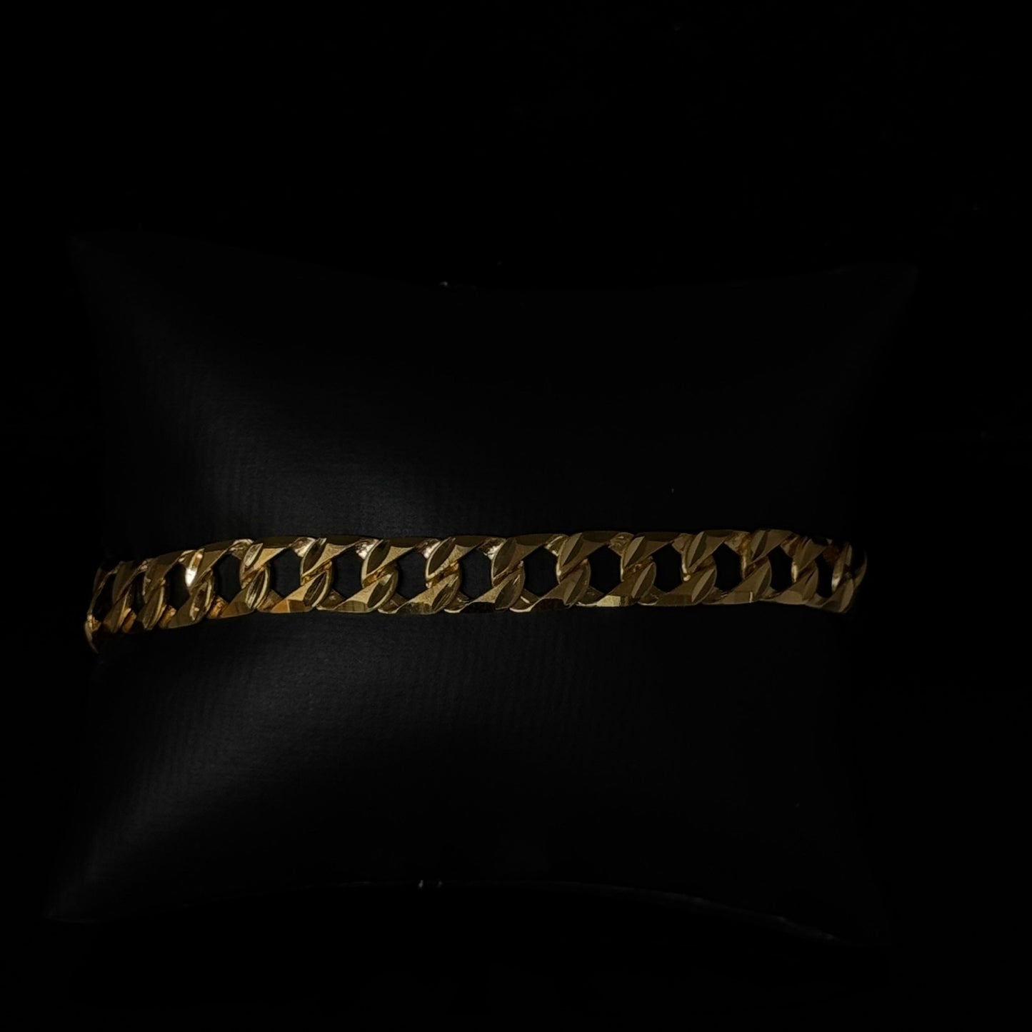 22K Elegant Men Bracelet MMB18