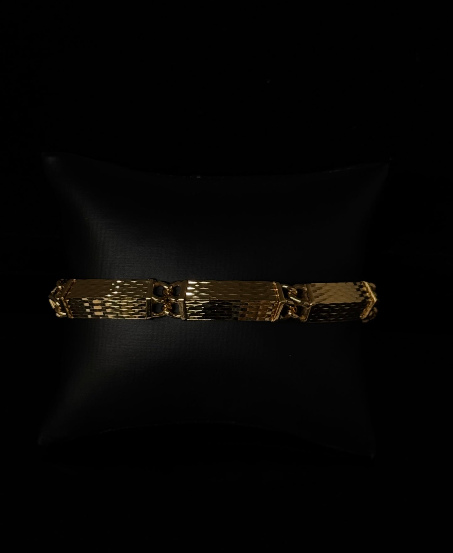 22K Elegant Men Bracelet MMB38