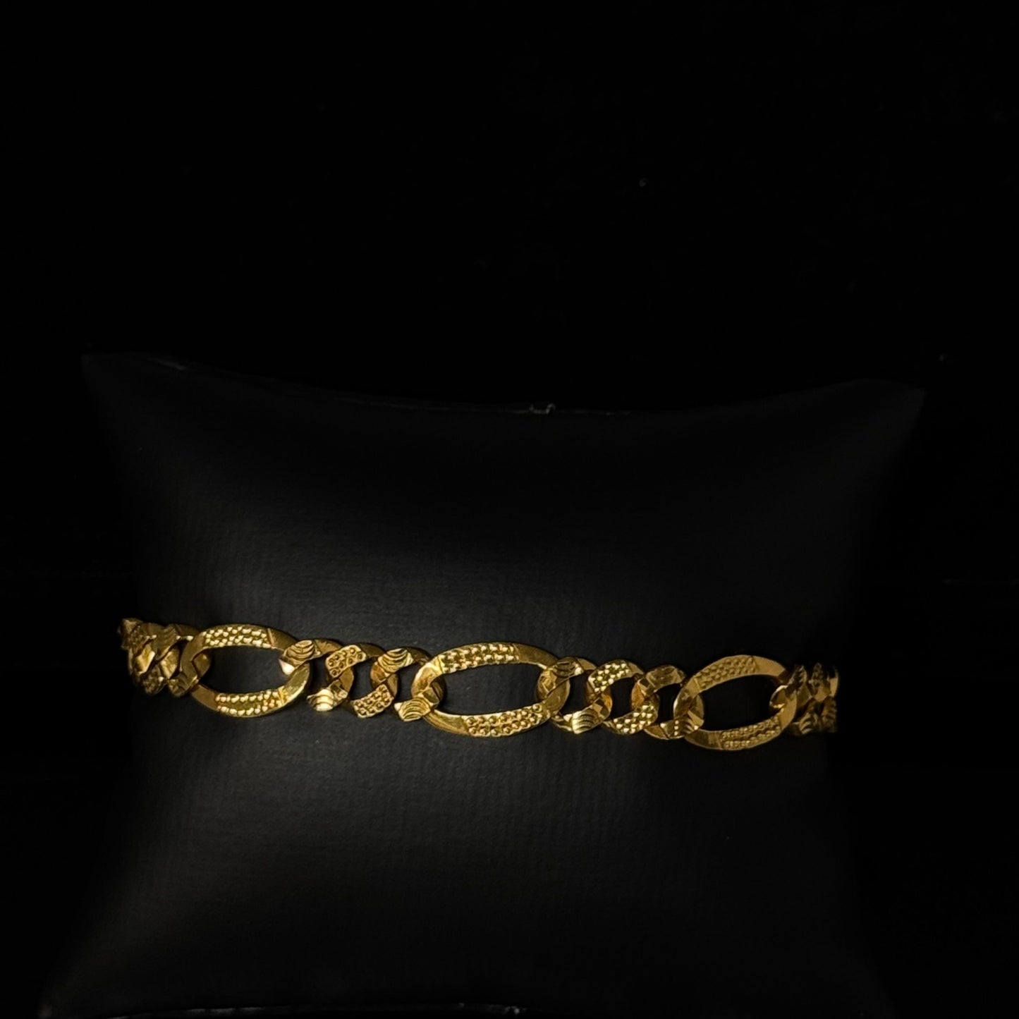 22K Elegant Men Bracelet MMB41