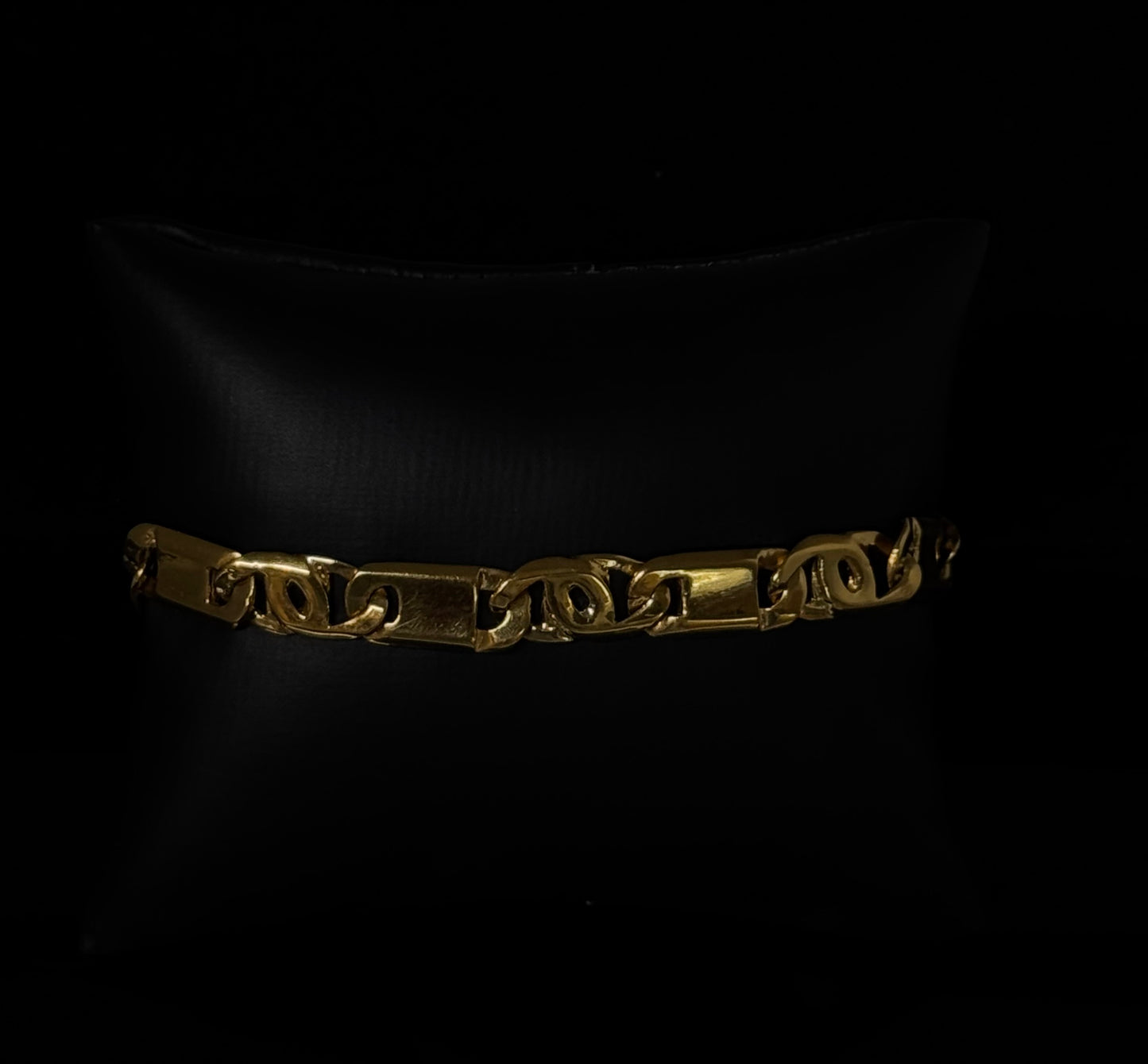 22K Elegant Men Bracelet MMB48