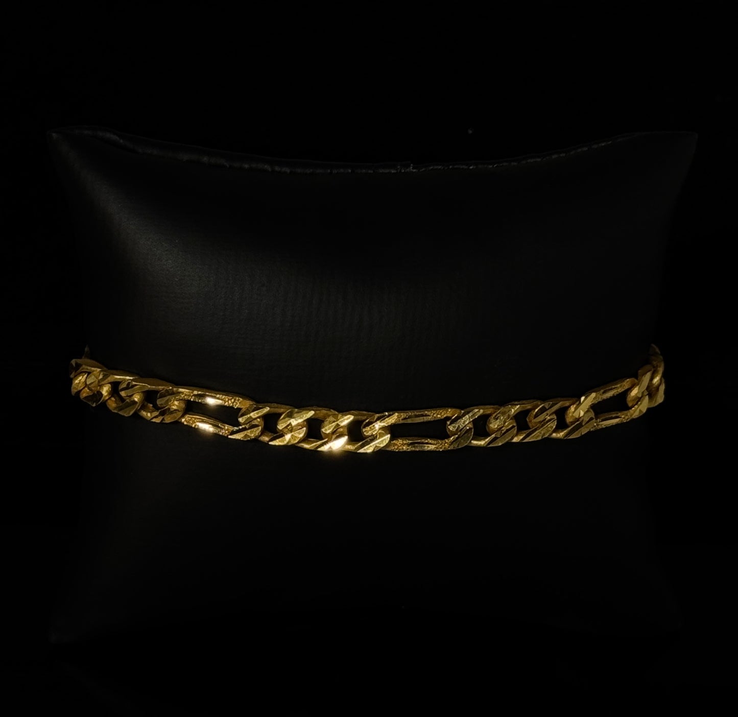 22K Elegant Men Bracelet MMB49