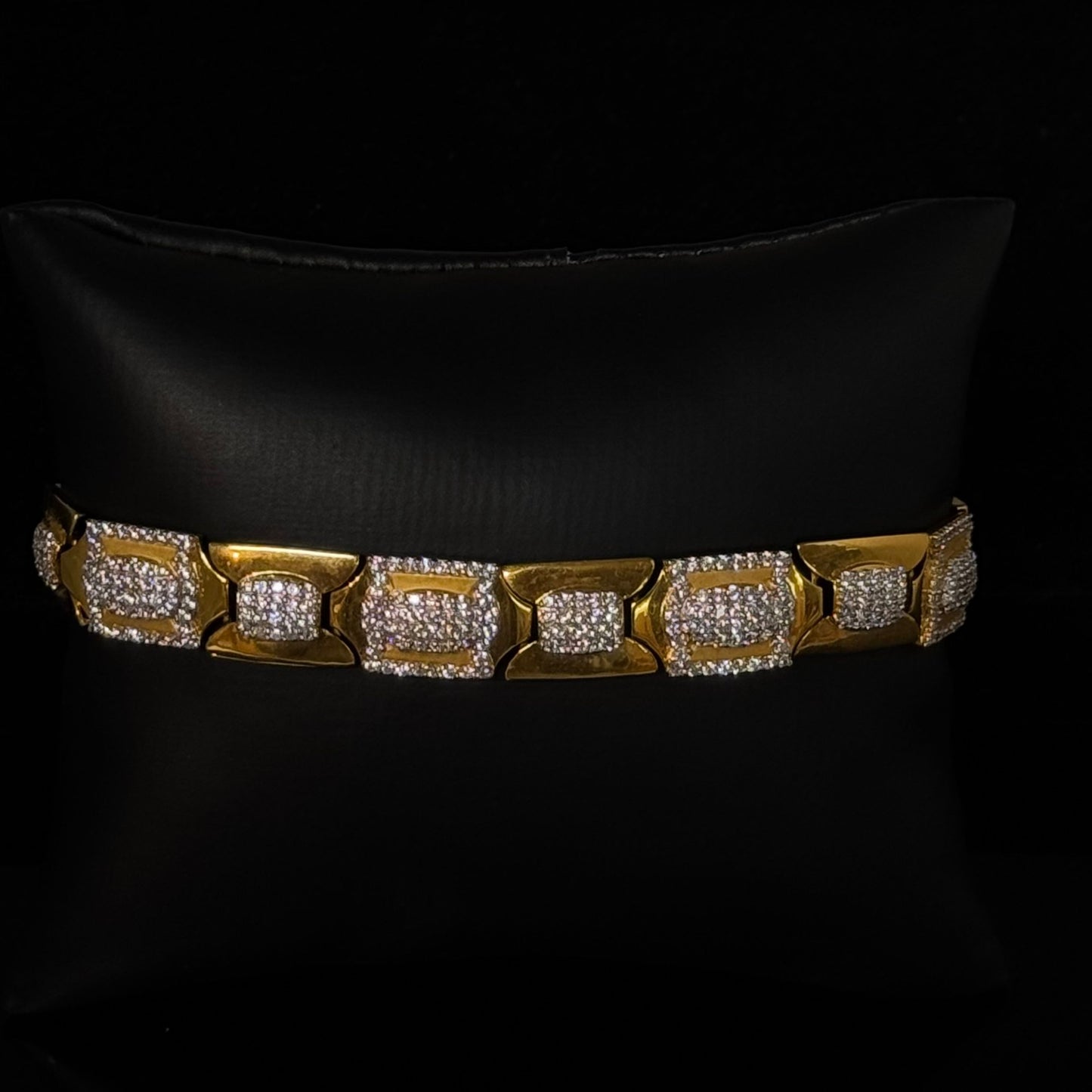 22K Elegant Men Bracelet MMB58