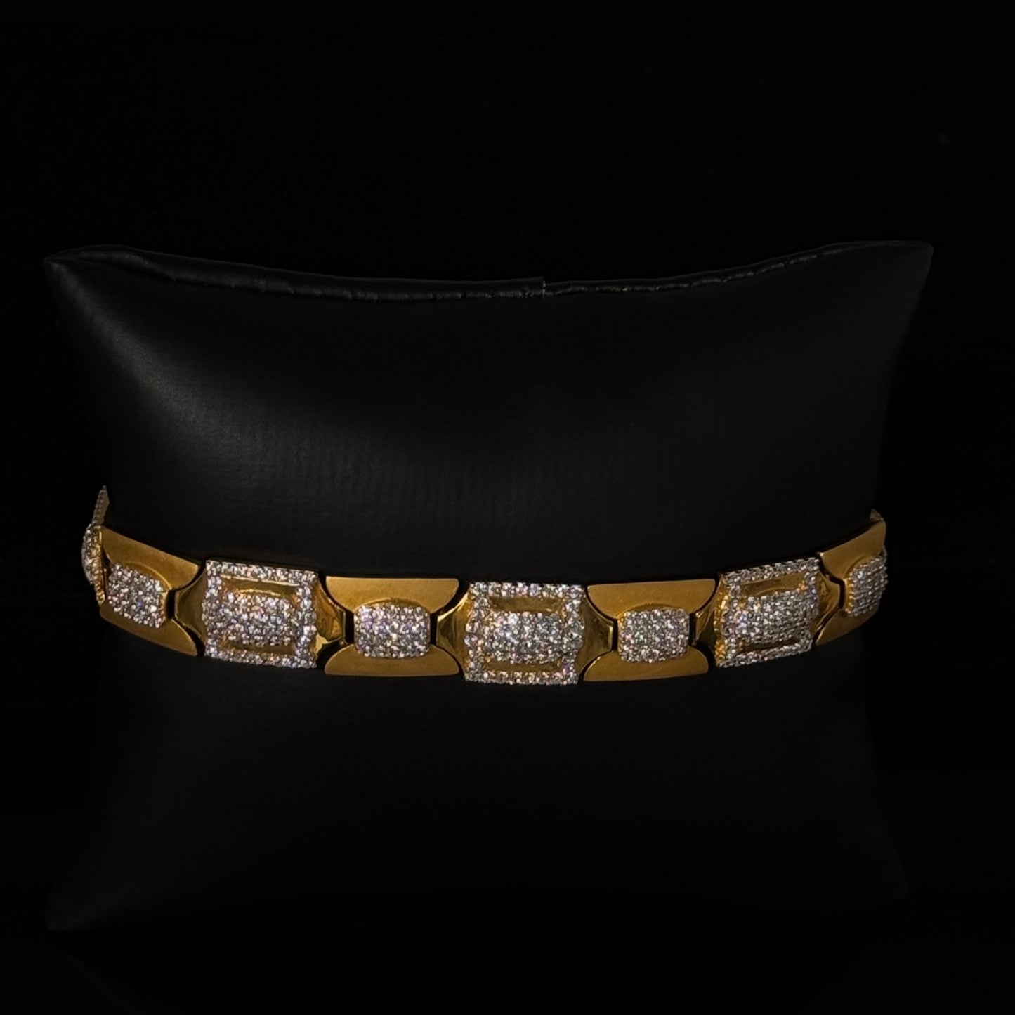 22K Elegant Men Bracelet MMB60
