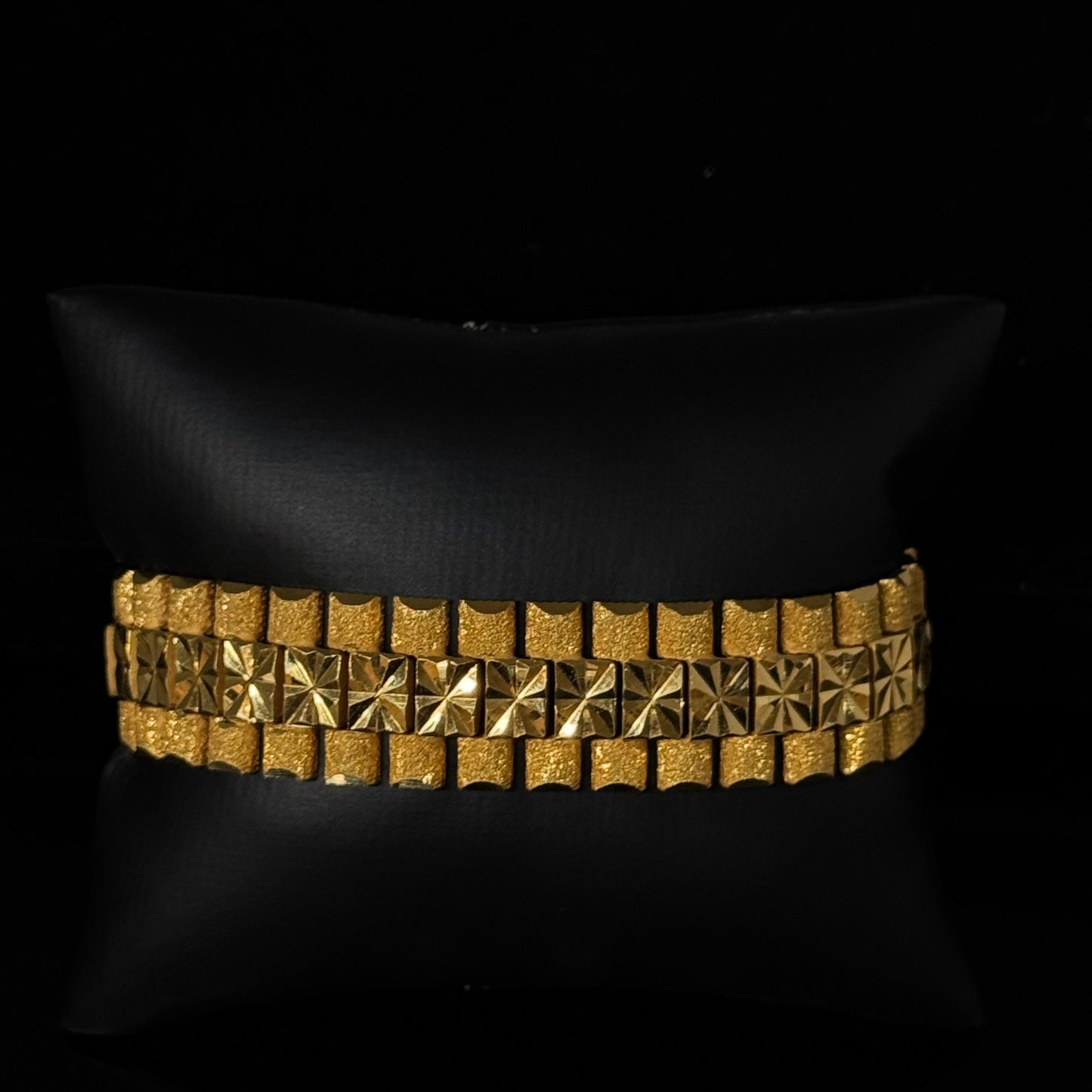 22K Elegant Men Bracelet MMB1