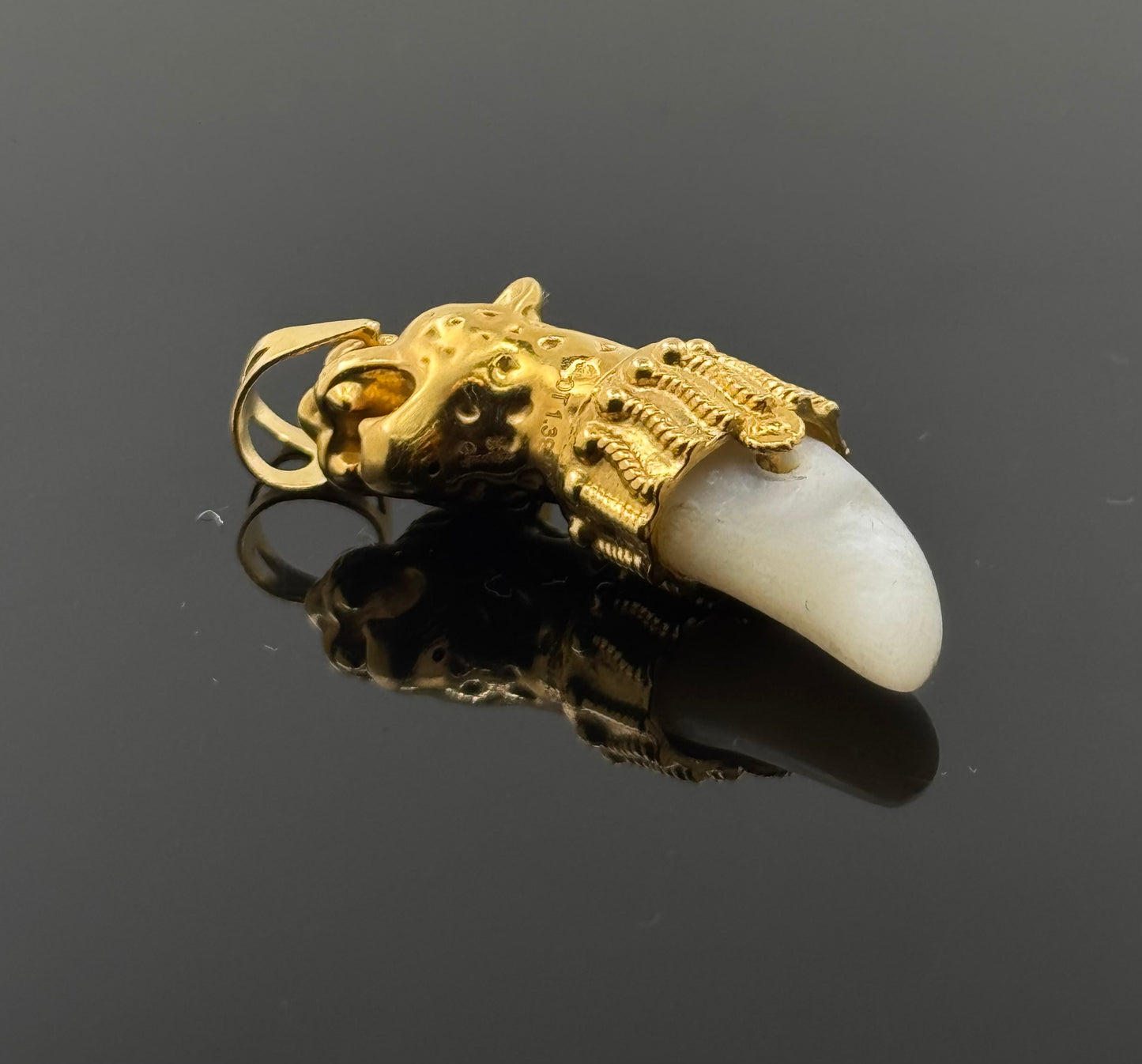 22K Solid Gold Fancy Pendants P115