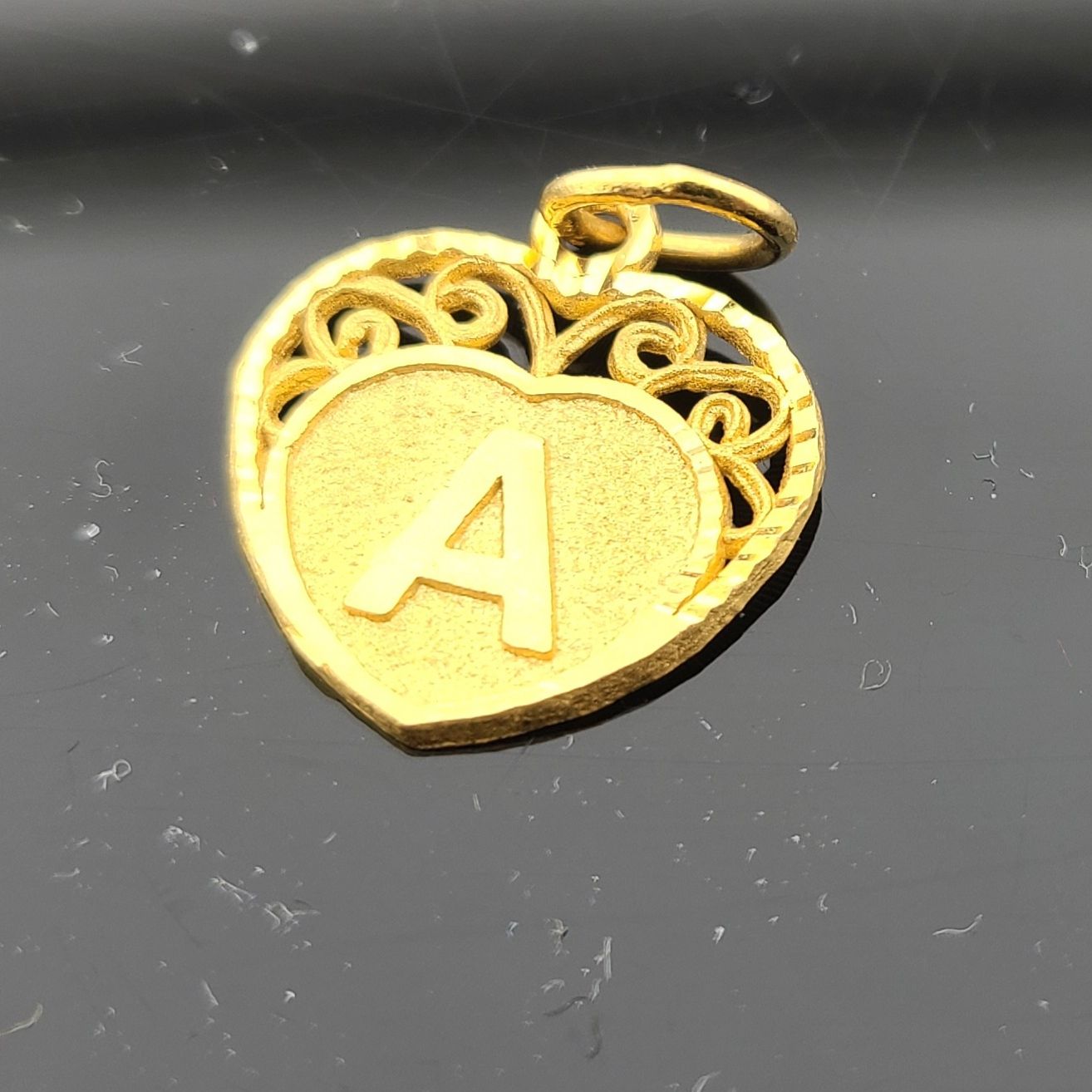 22K Solid Gold Letter Pendant P1634